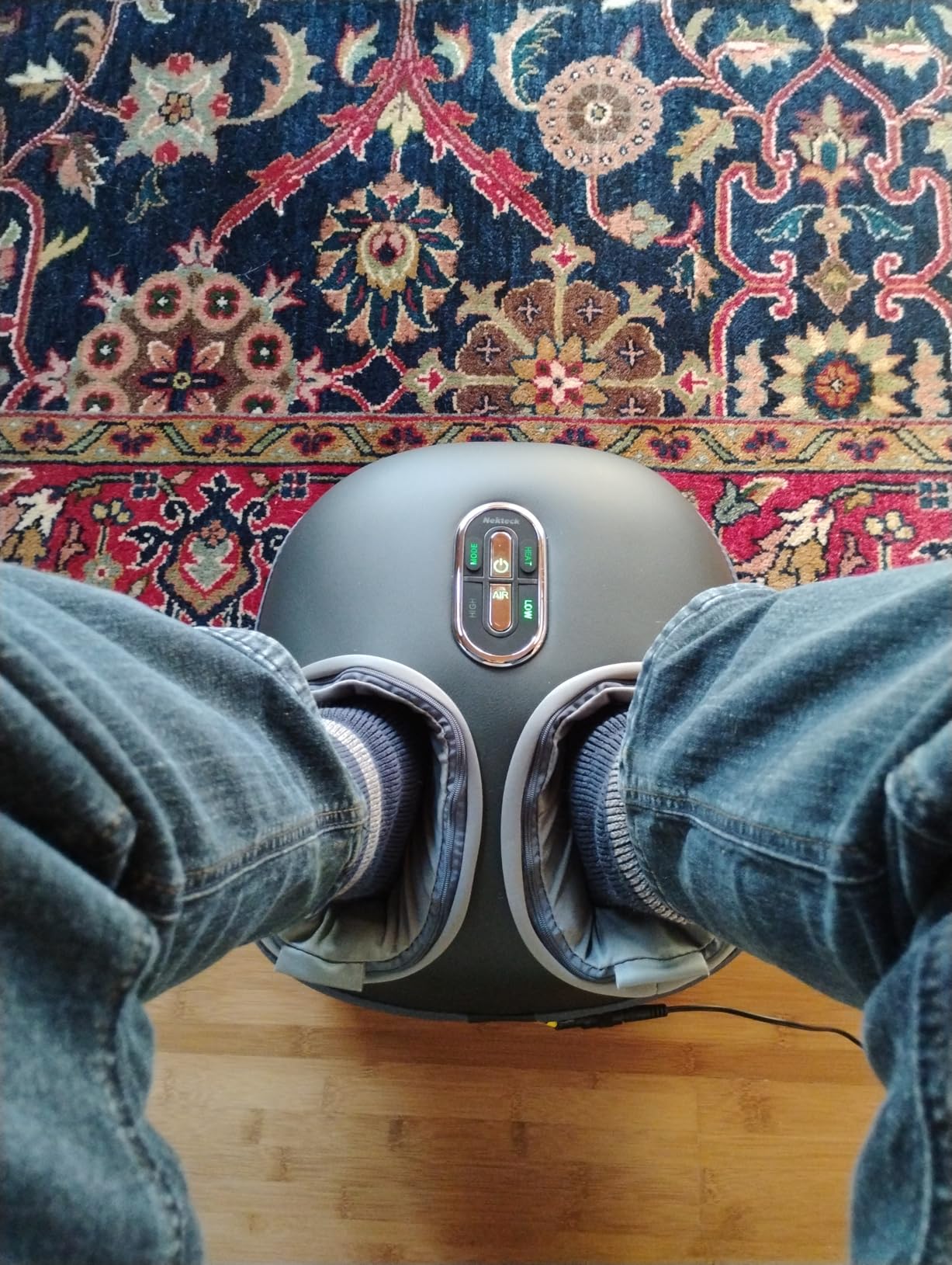 Nekteck Shiatsu Foot Massager with Heat [2026 Upgraded], 3 Modes Deep Kneading Therapy Air Compression, Feet Massage for Plantar Fasciitis, Relaxation Gifts for Men Women Mom Dad Birthday Mother's Day customer photo 1