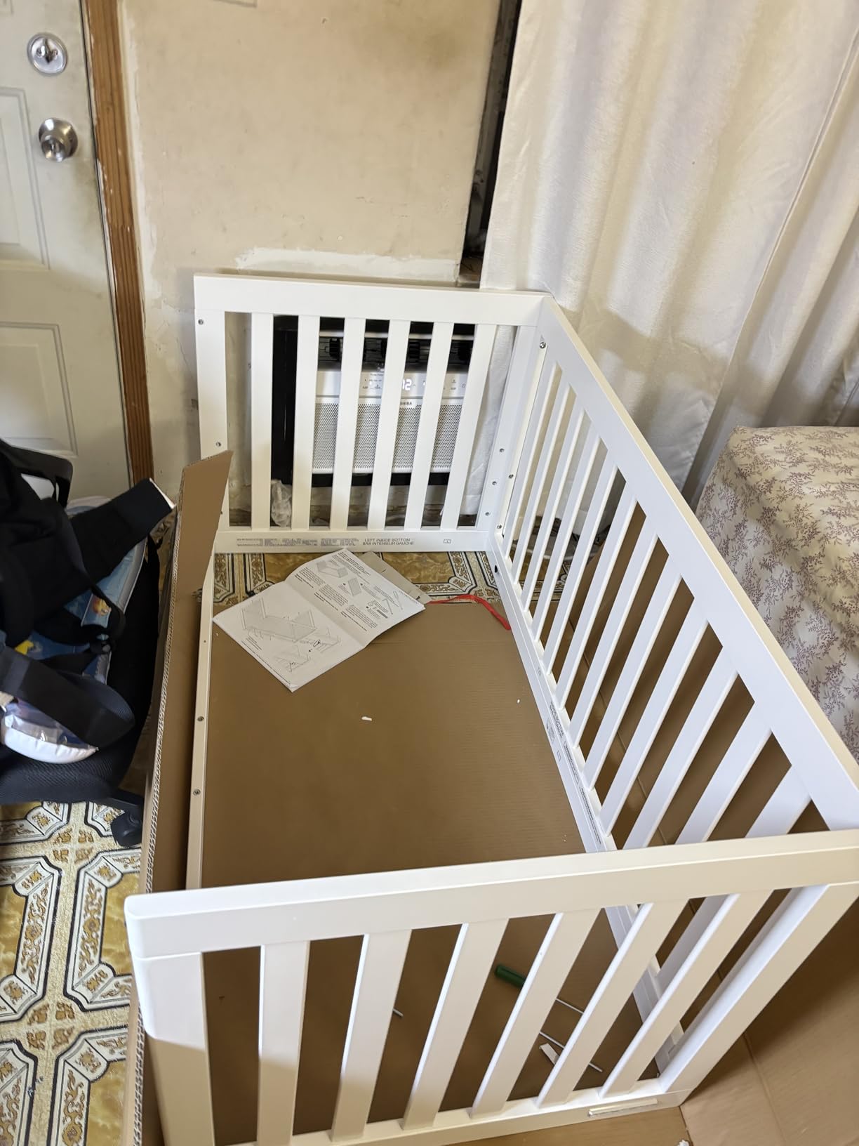 Delta Children Essex 4-in-1 Convertible Baby Crib, Bianca White with Natural Legs customer photo 1