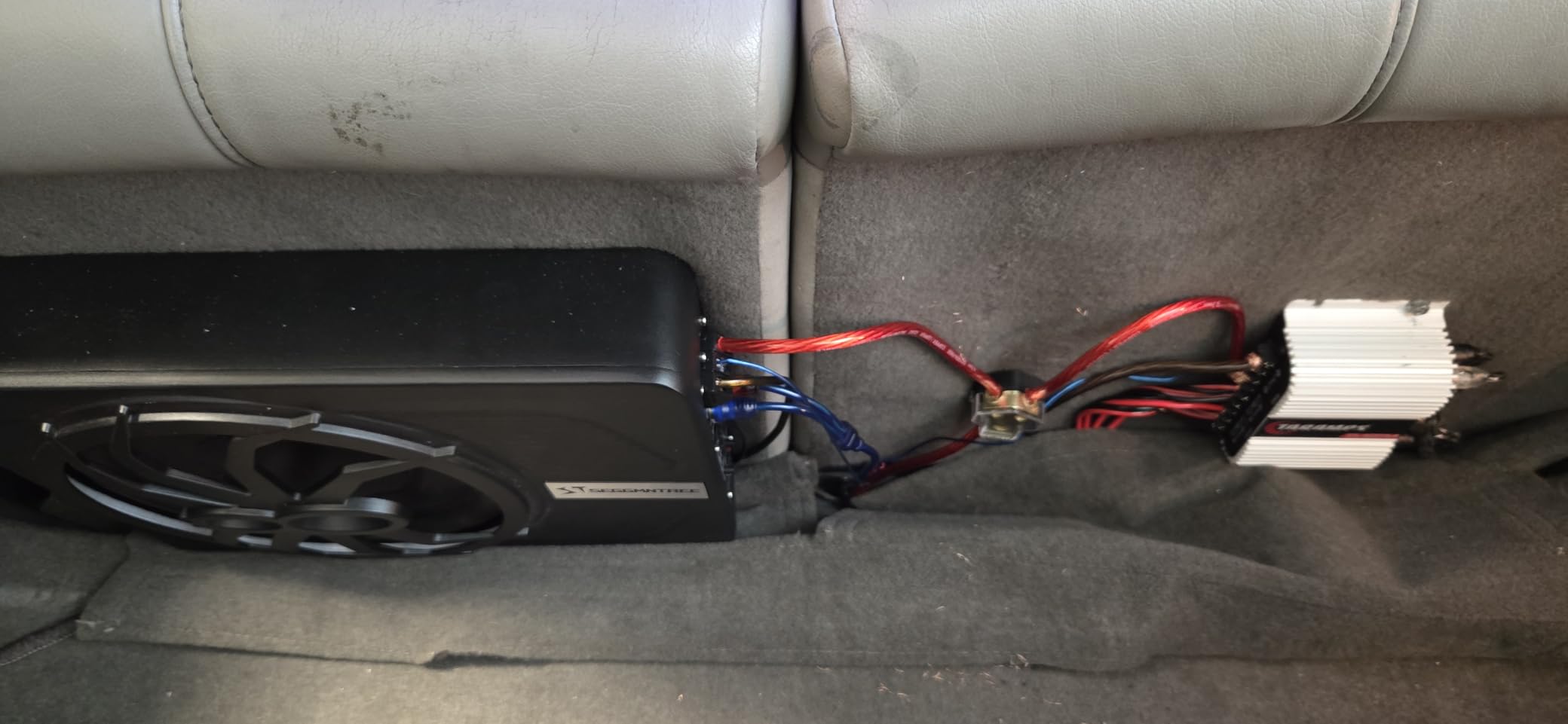 Taramps TS 400x4 400 watts RMS 4 Channels Full Range Car Audio Amplifier, 2 Bridged Channels, RCA Input Class D, Output Power, Multichannel Amplifier System, Small - TS400X4 customer photo 1