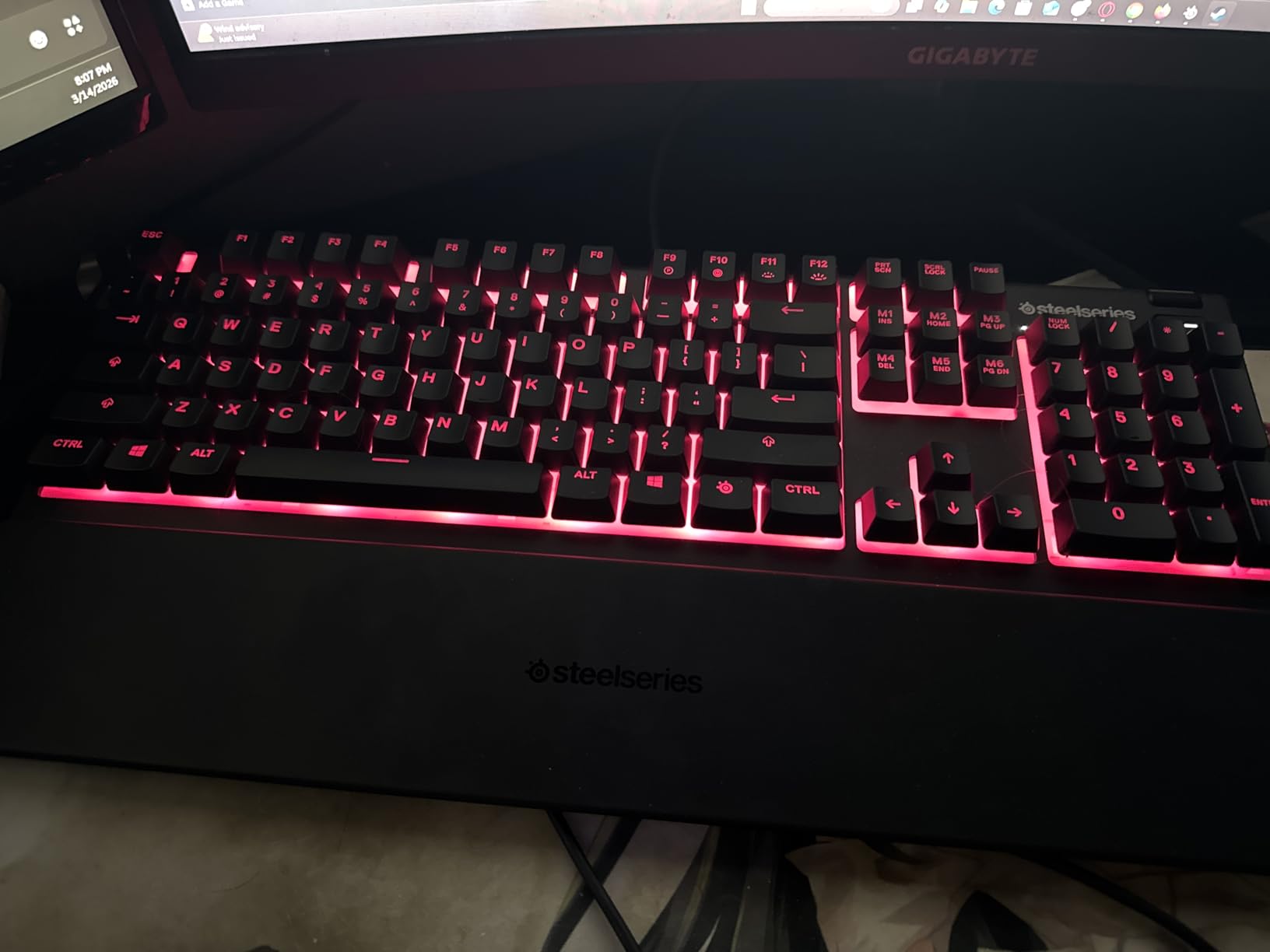 SteelSeries Apex 3 RGB Gaming Keyboard - 10-Zone RGB Illumination - IP32 Water Resistant - Premium Magnetic Wrist Rest (Whisper Quiet Gaming Switch) customer photo 2