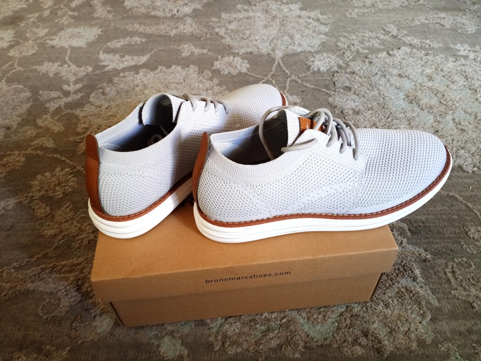 VILOCY Men's KnitFlex Breeze Mesh Sneakers Oxfords Lace-Up Lightweight Casual Walking Shoes customer photo 1