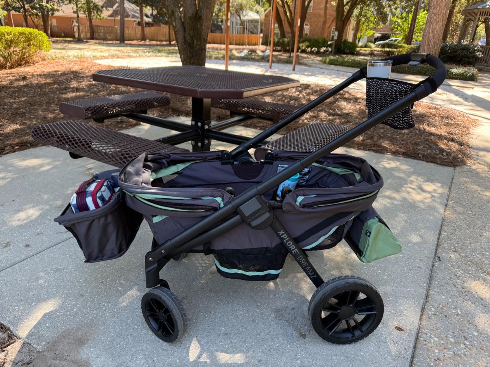 Evenflo Pivot Xplore All-Terrain Stroller Wagon (Wayfarer Black) customer photo 1