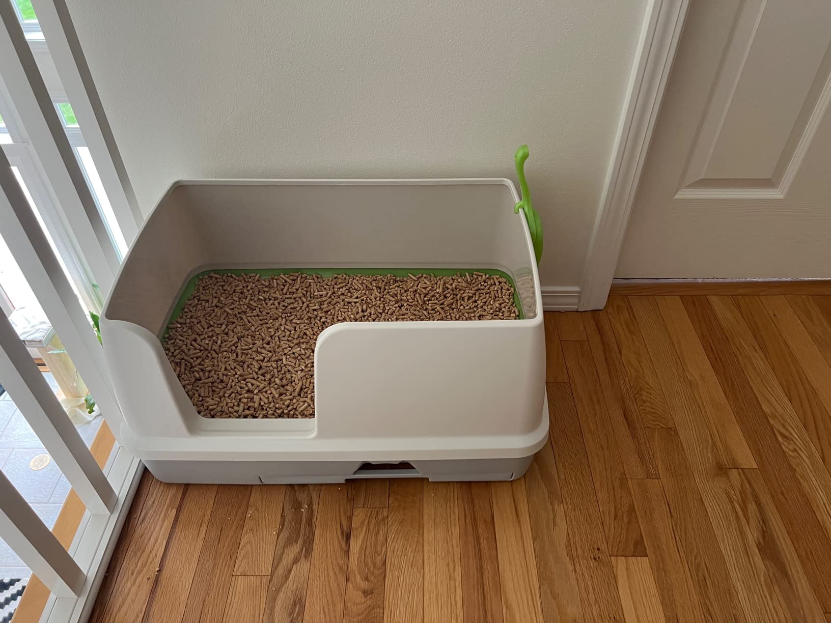 Purina Tidy Cats Litter System, Non-Clumping, Breeze XL All-in-One Odor Control & Easy Clean Multi Cat Box customer photo 1