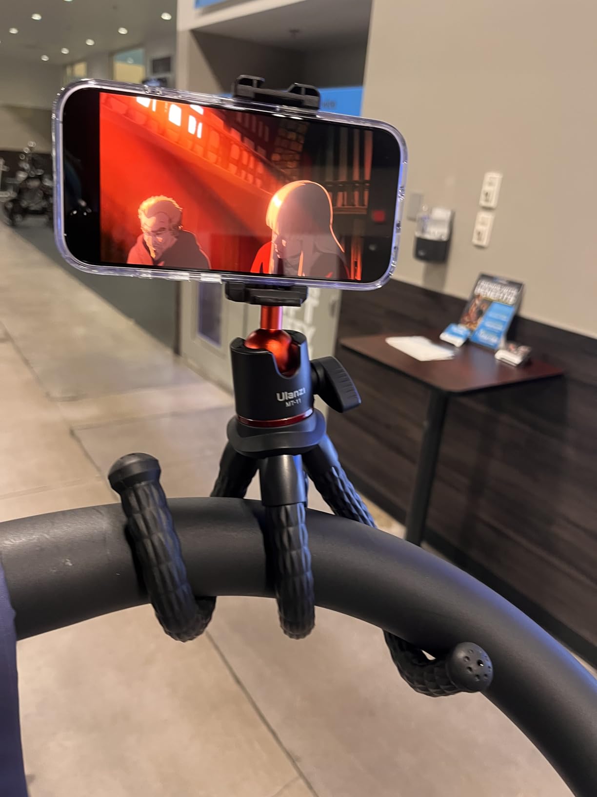 ULANZI Camera Tripod, Mini Flexible Stand w Hidden Phone Holder w Cold Shoe Mount, 1/4'' Screw f Magic Arm, Universal f iPhone 17 16 15 14 Pro Max XS Max X Samsung Canon Nikon Sony DJ Pocket 3 Cameras customer photo 1