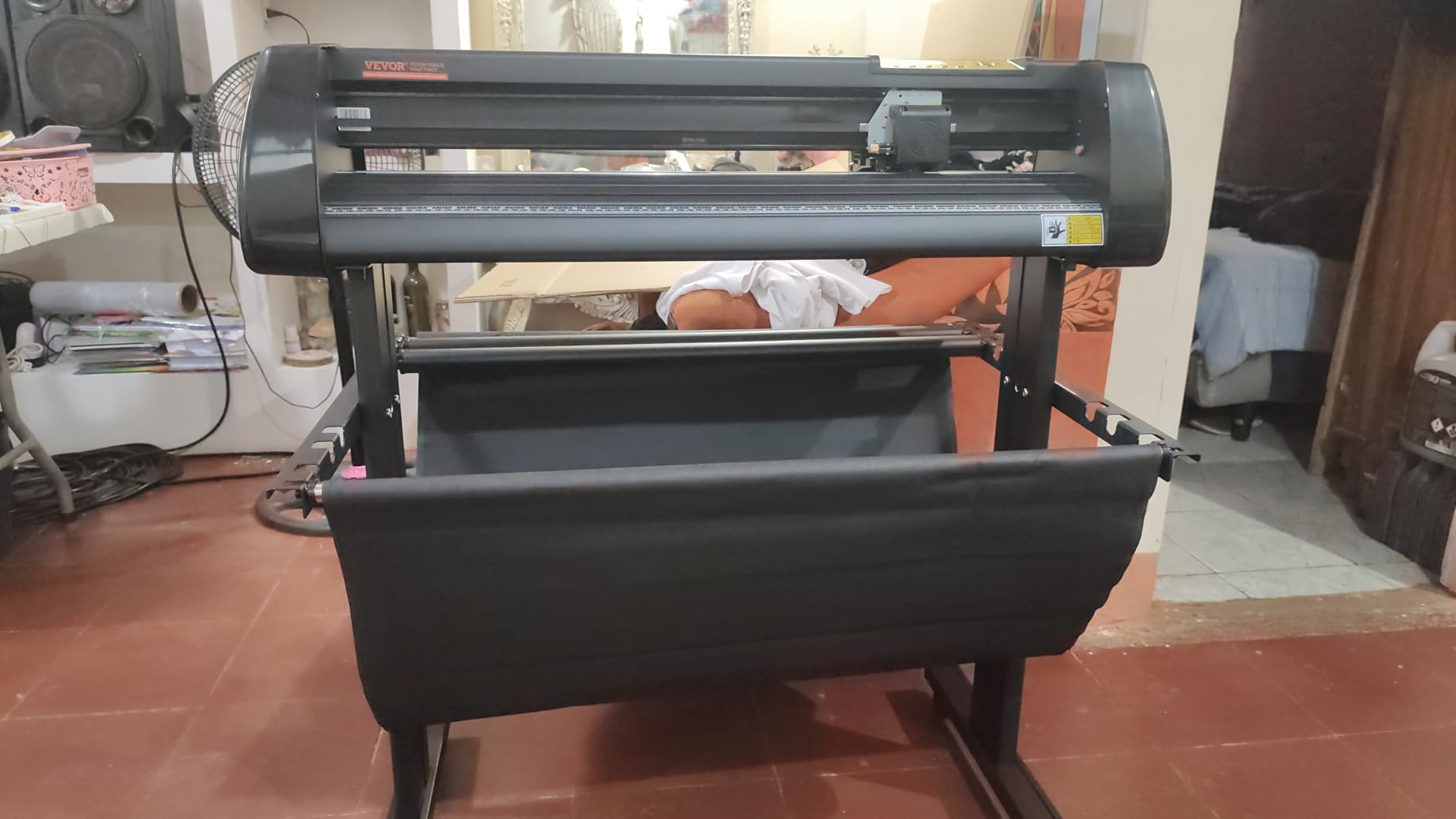 VEVOR Vinyl Cutter 34 Inch Bundle, Vinyl Cutter Machine Manual Vinyl Plotter with Signmaster Software customer photo 1