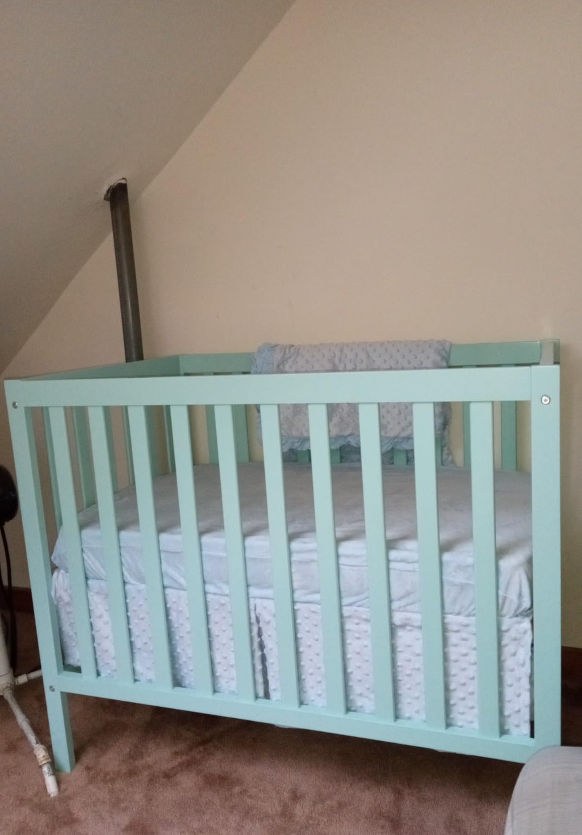 Dream On Me Edgewood 4-in-1 Convertible Mini Baby Crib in White GreenGuard Gold & BSA, Non-Toxic, Compact 40×25×33