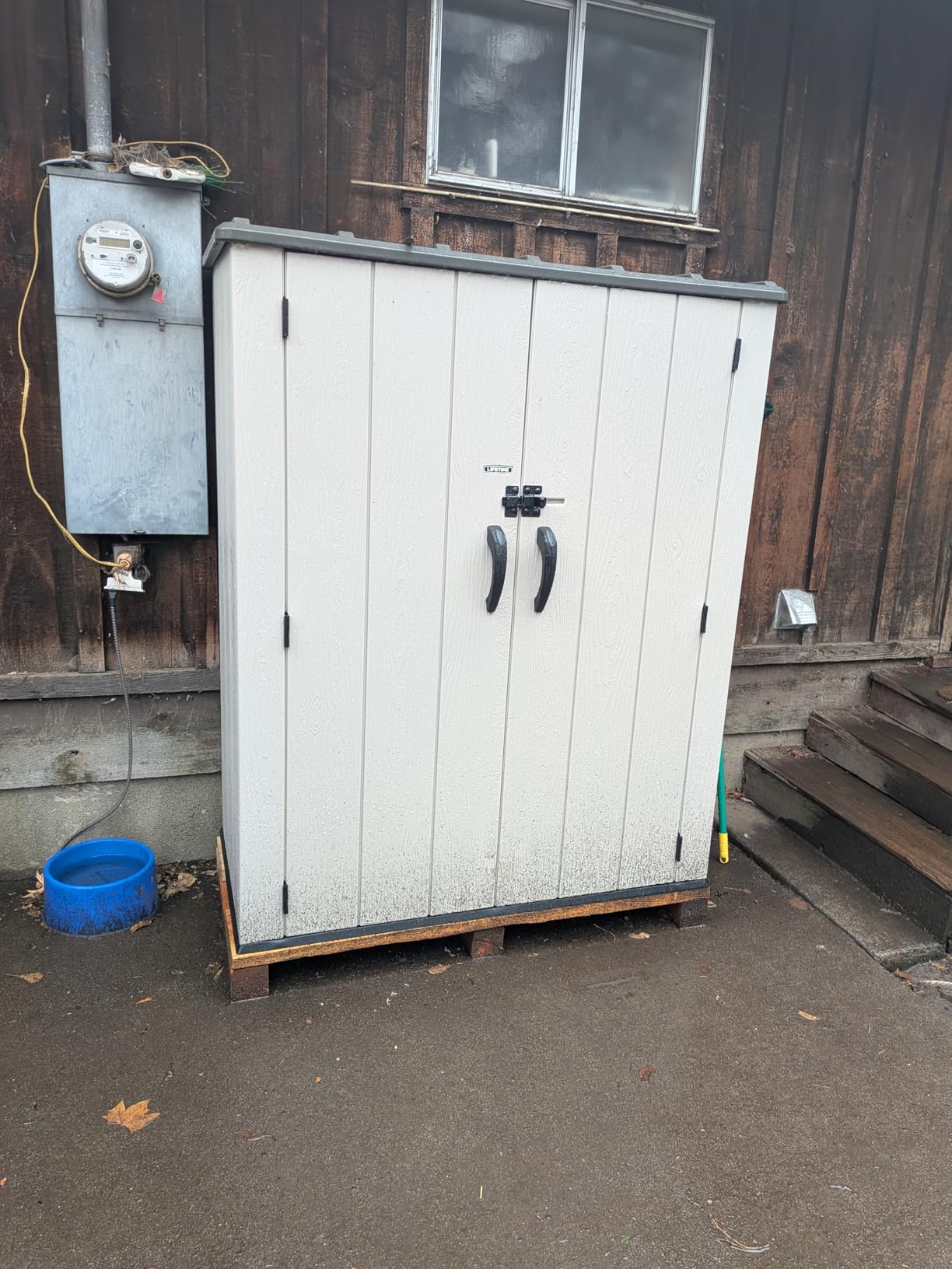 Lifetime Vertical Storage Shed, Desert Sand, Resin Outdoor Tool Shed with Lockable Doors and Weather-Resistant Panels customer photo 1