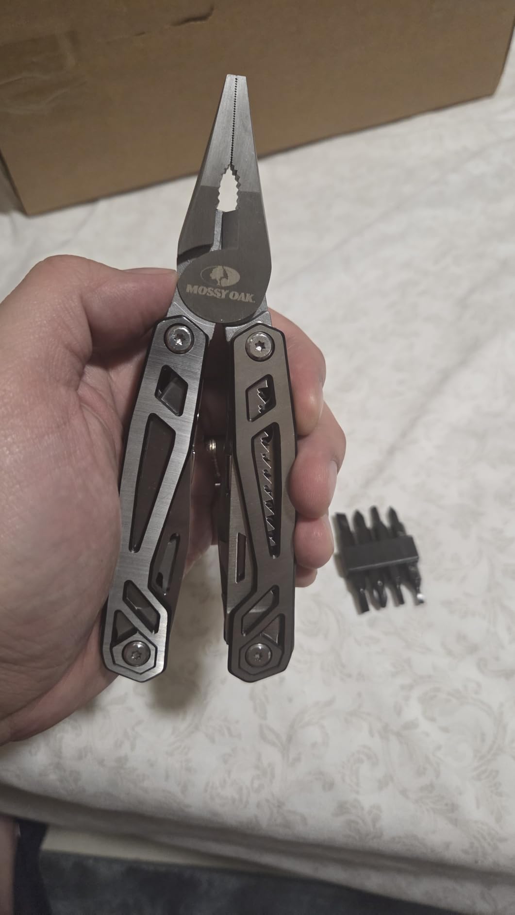 MOSSY OAK Multitool, 21-in-1 Stainless Steel Pocket Knife with Screwdriver Sleeve, Self-locking Pliers with Sheath-Perfect for Outdoor, Survival, Camping, Hiking, Simple Repair customer photo 2