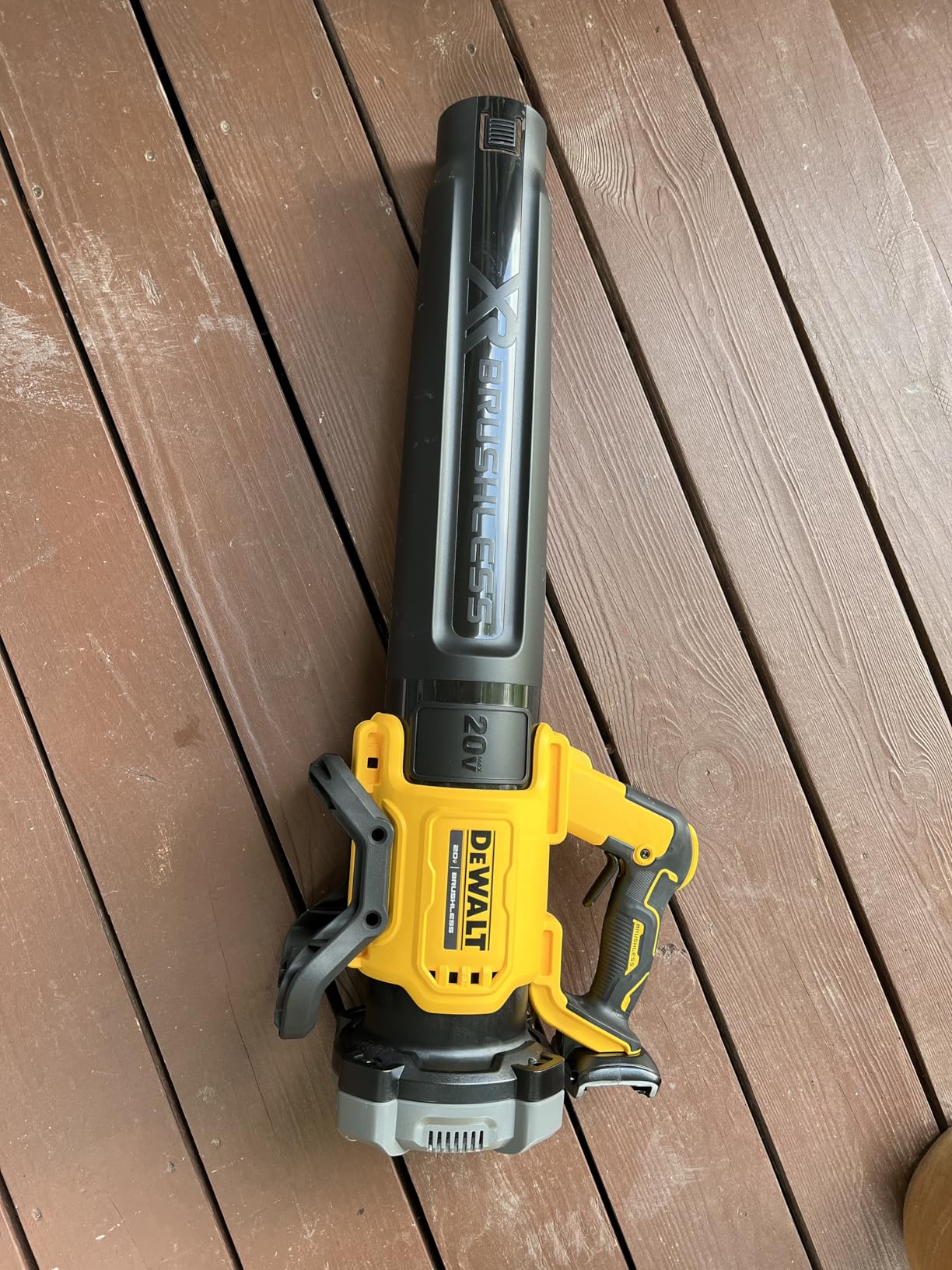 DEWALT 20V MAX* XR Leaf Blower, 125-MPH, 450-CFM (DCBL722P1) customer photo 1