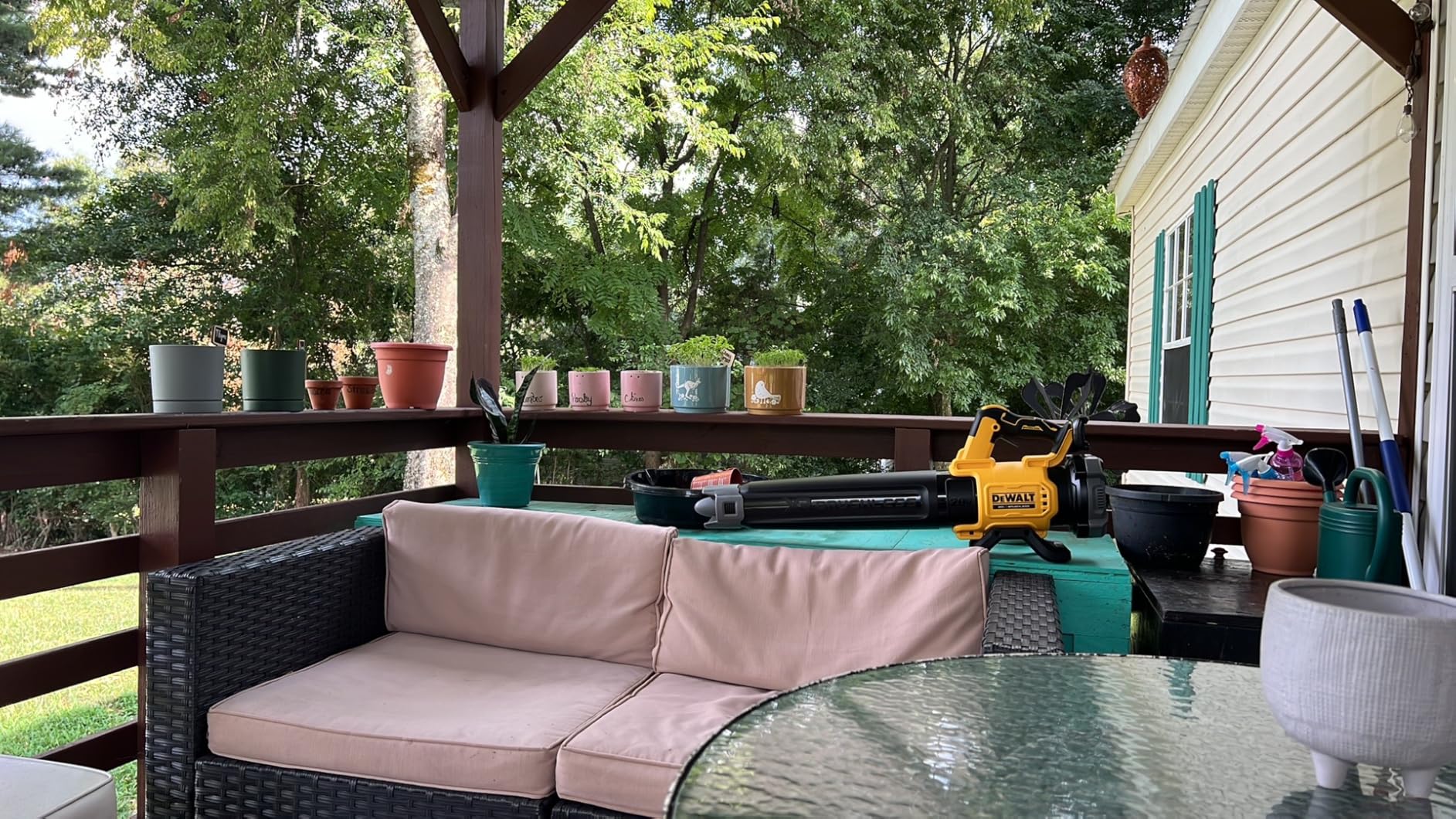 DEWALT 20V MAX* XR Leaf Blower, 125-MPH, 450-CFM (DCBL722P1) customer photo 2