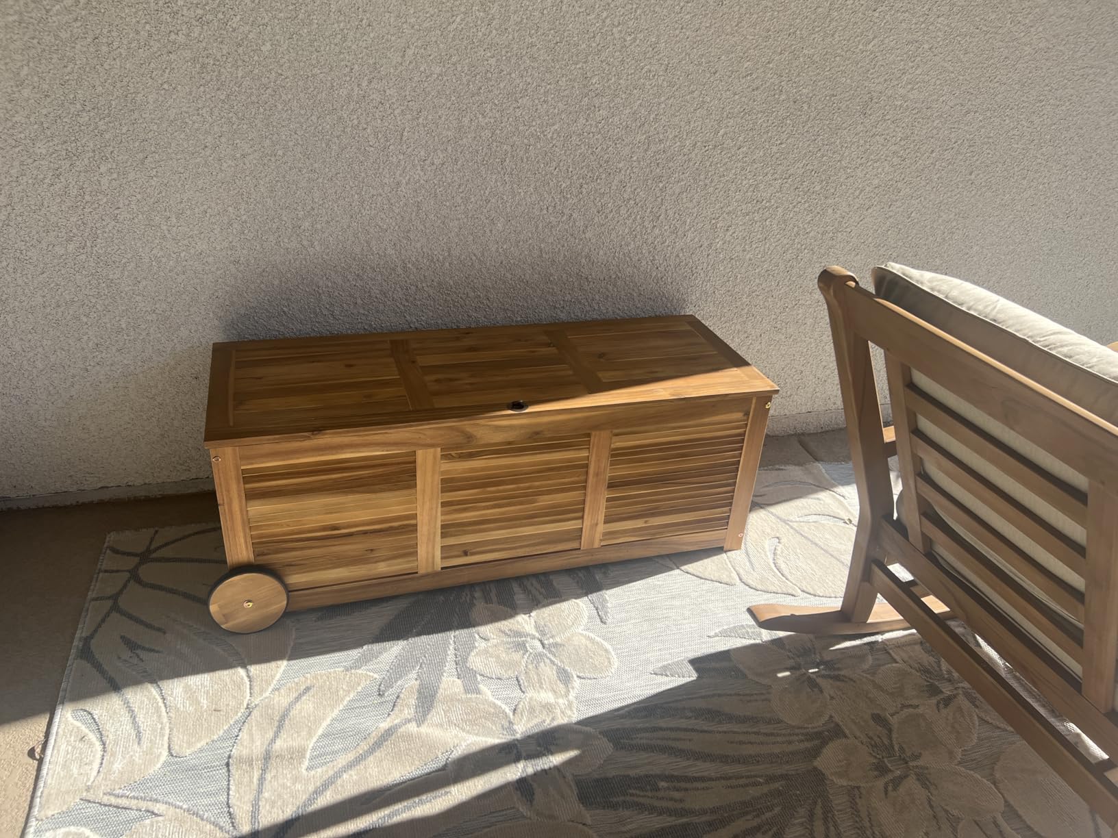 Tangkula 46 Gallon Acacia Wood Deck Box, Garden Backyard Storage Bench, Outdoor Storage Container for Patio Furniture Cushions and Gardening Tools customer photo 1