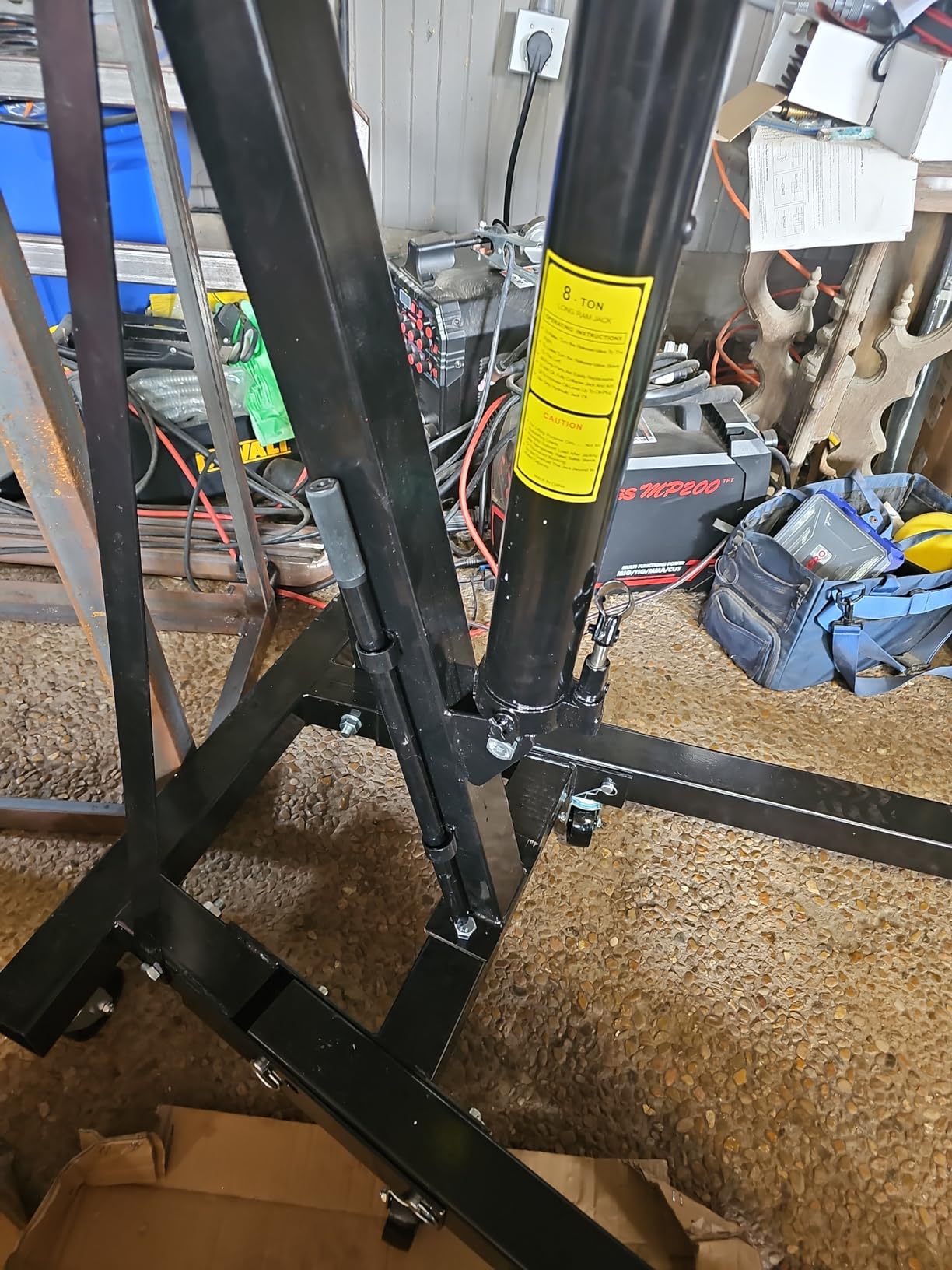Goplus 2 Ton Folding Engine Lift with 6 Wheels, Heavy Duty Steel Hydraulic Shop Crane, Cherry Picker for Garage, Workshop customer photo 2