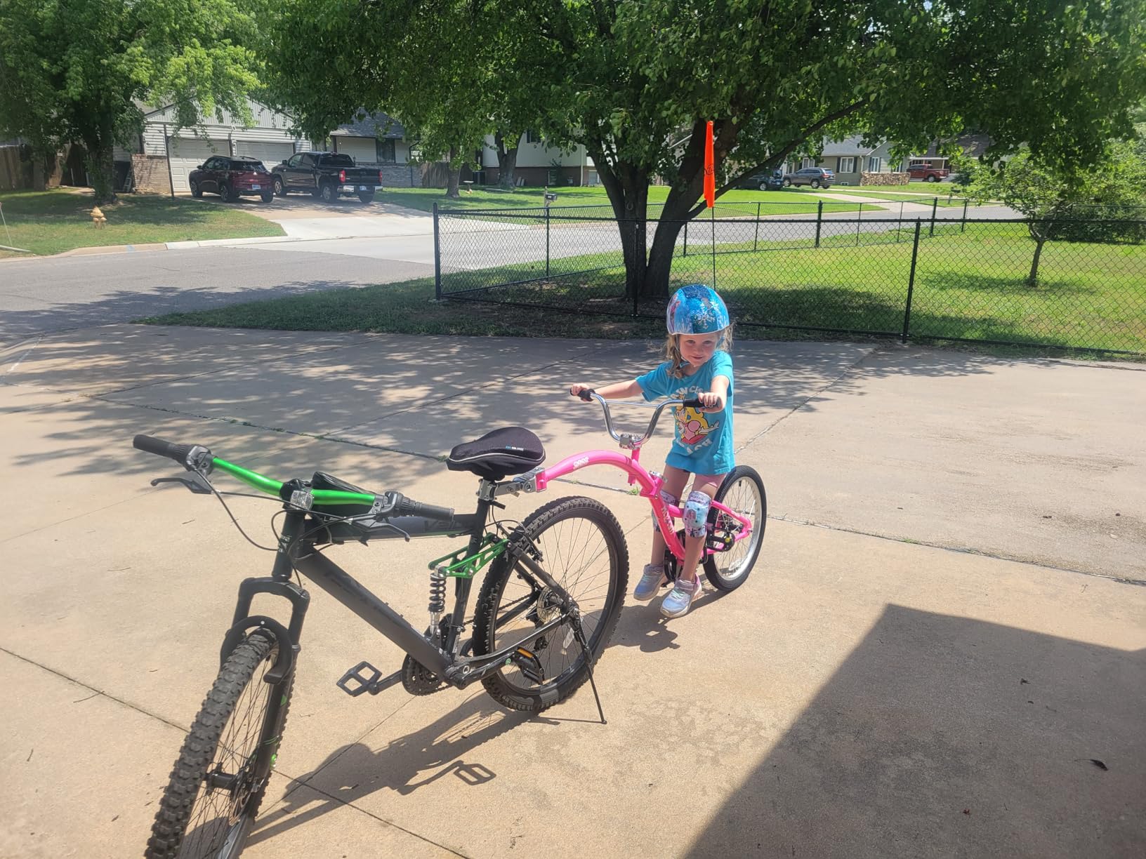 KaZAM Co-Pilot Bike Trailer - 20 Inch Bike Trailer with Adjustable BMX Stem and Handlebar - Lightweight Aluminum Frame and Padded Saddle for Cycling - Perfect for Family Rides customer photo 2