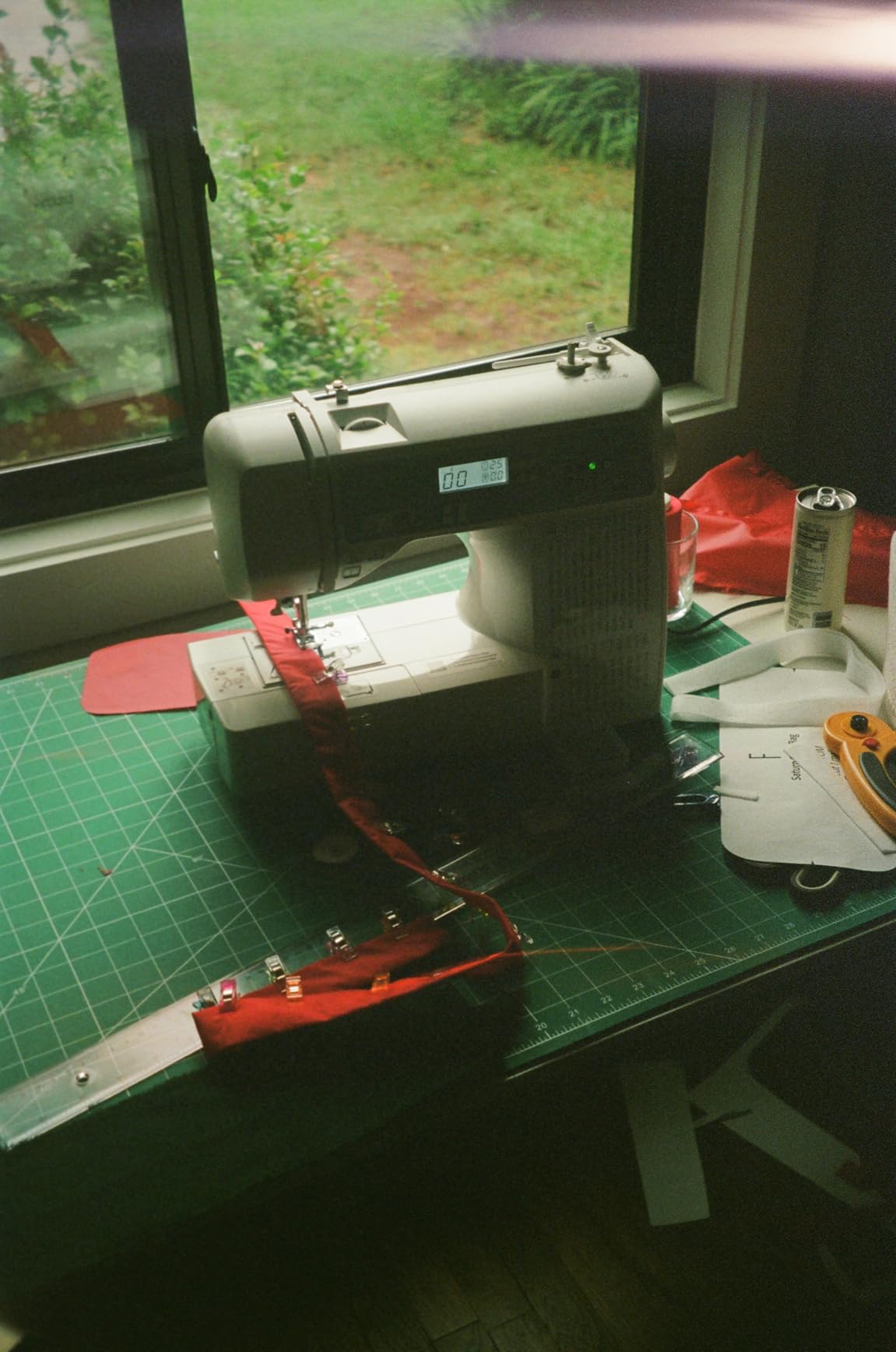 Brother CS5055 Computerized Sewing Machine, 60 Built-in Stitches, LCD Display, 7 Included Feet, White customer photo 2