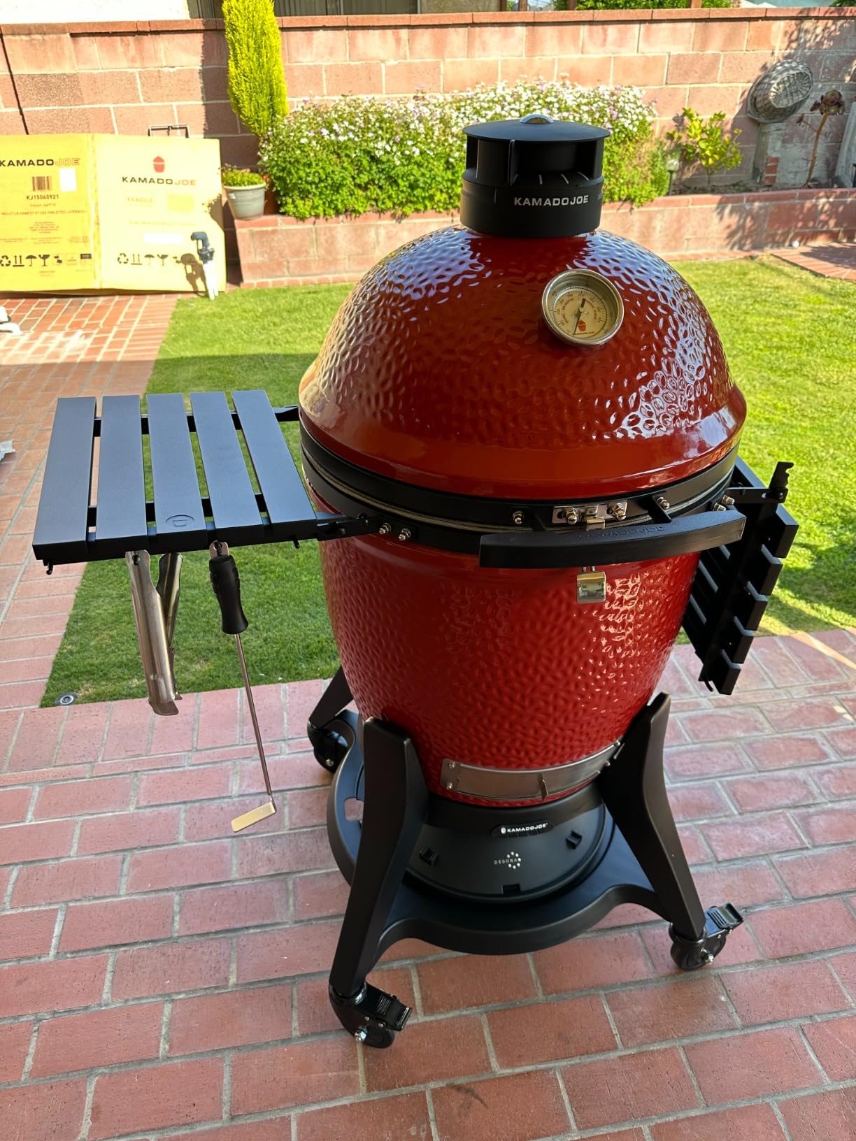 Classic Joe Series III 18-inch Charcoal Grill & Smoker, Red, with Cart, Side Shelves, Grill Gripper, and Ash Tool, 3 Tier Cooking System, Stainless Steel Cooking Grates, Model KJ15040921 customer photo 1
