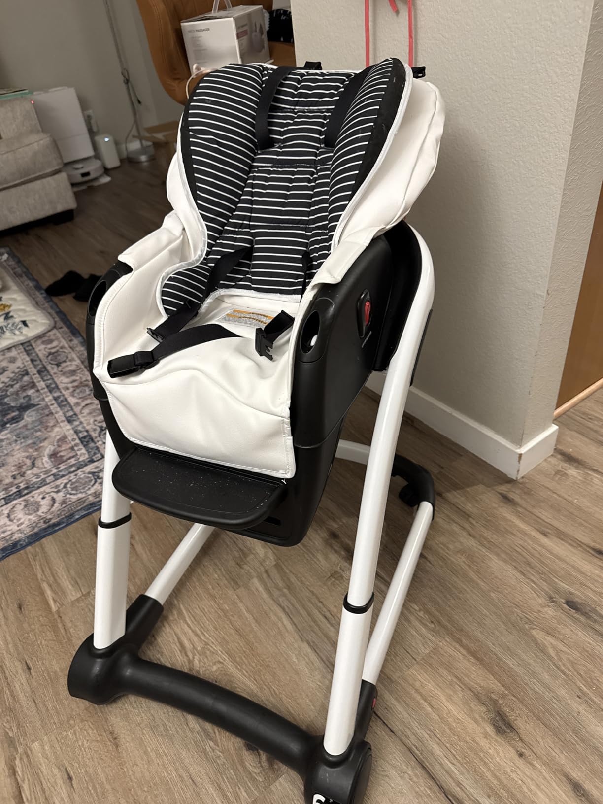 Graco Blossom 6 in 1 Convertible High Chair, Redmond customer photo 1