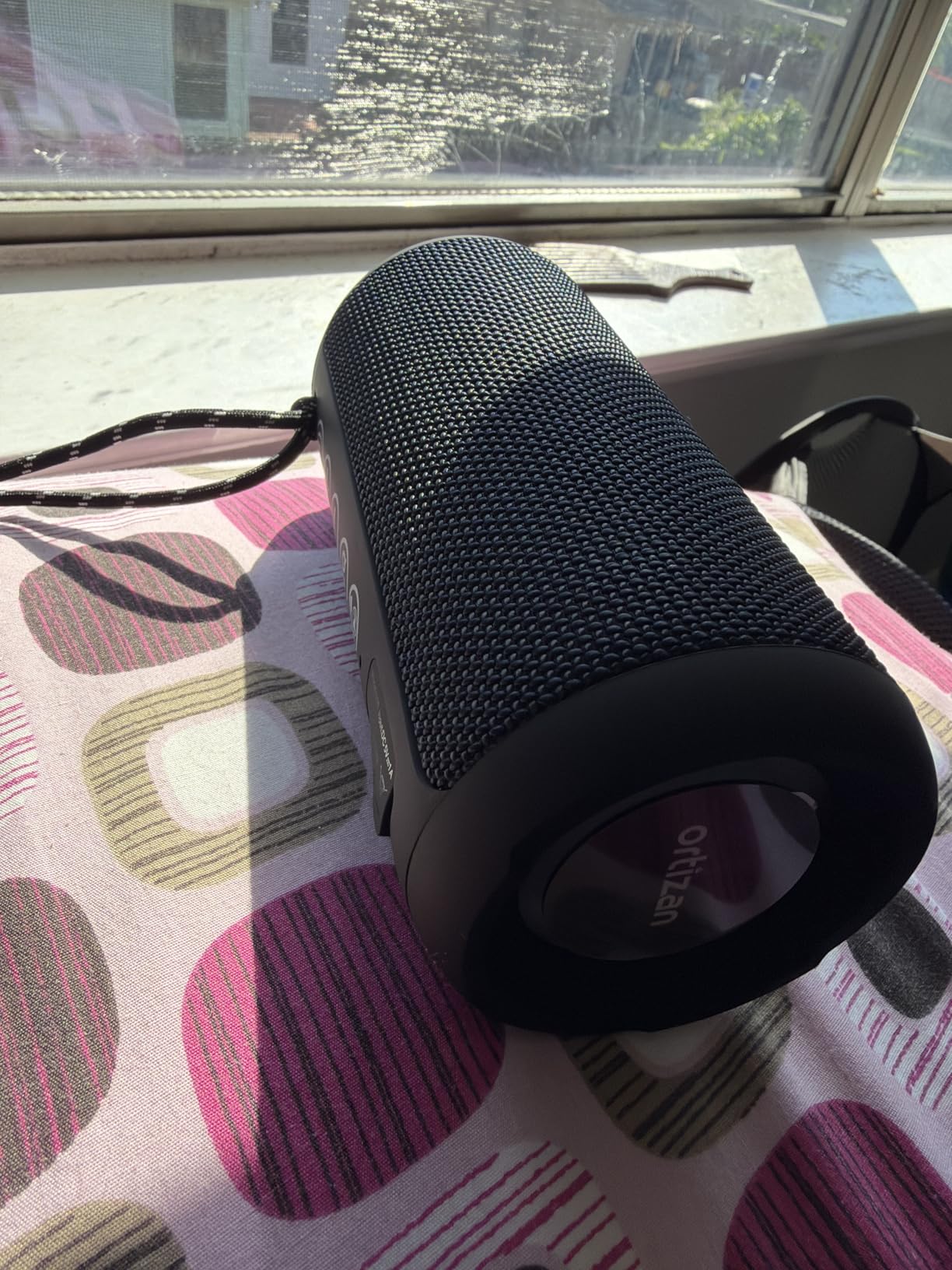 Ortizan Portable Bluetooth Speaker, IPX7 Waterproof, Wireless, Big Sound and Deep Bass, TWS Pairing, 30Hrs Playtime customer photo 1