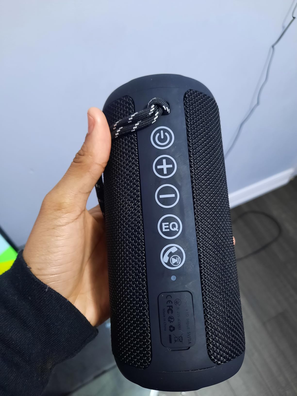 Ortizan Portable Bluetooth Speaker, IPX7 Waterproof, Wireless, Big Sound and Deep Bass, TWS Pairing, 30Hrs Playtime customer photo 2