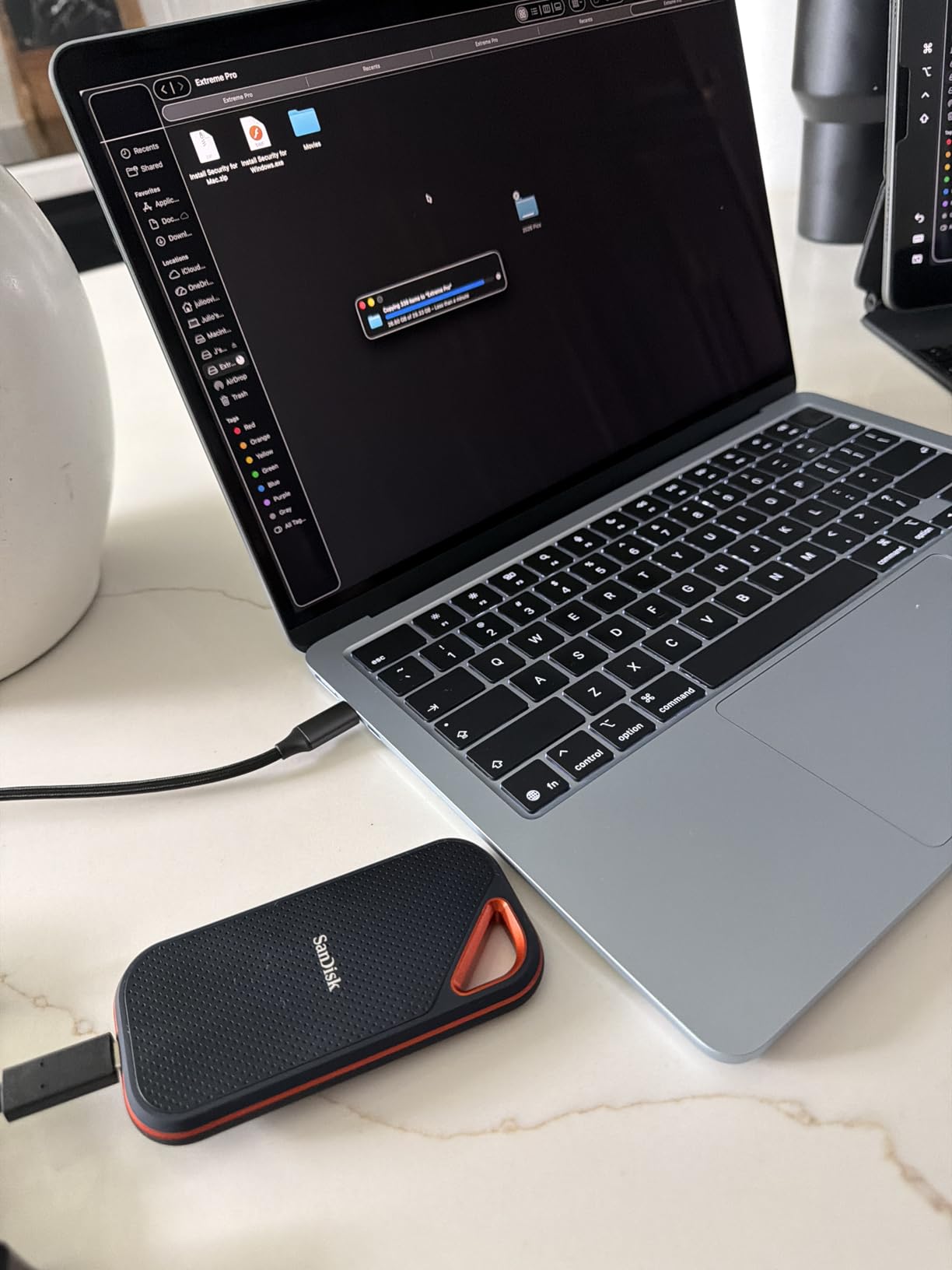 SANDISK 1TB Extreme PRO Portable SSD - Up to 2000MB/s - USB-C, USB 3.2 Gen 2x2, IP65 Water and Dust Resistance - SDSSDE81-1T00-G25 customer photo 1