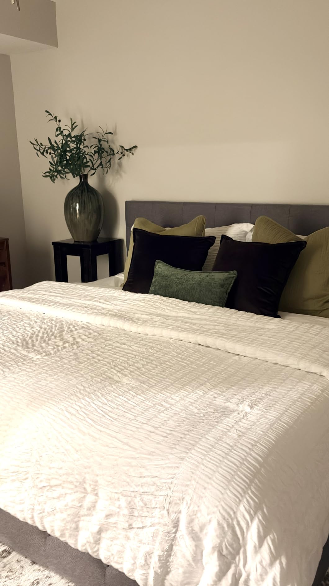 Allewie Upholstered Queen Size Platform Bed Frame with 4 Storage Drawers and Headboard, Diamond Stitched Button Tufted, Mattress Foundation with Wooden Slats Support, No Box Spring Needed, Dark Grey customer photo 1