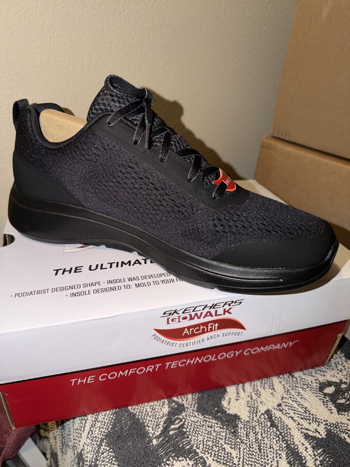 Skechers Men's Gowalk Arch Fit-Athletic Workout Walking Shoe customer photo 1