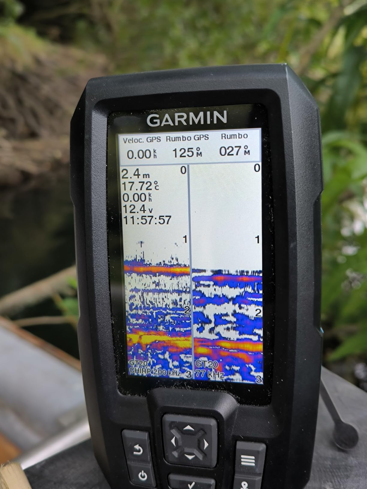 Garmin Striker Vivid 4cv Fishfinder with Transducer - 4-inch LCD Display customer photo 2