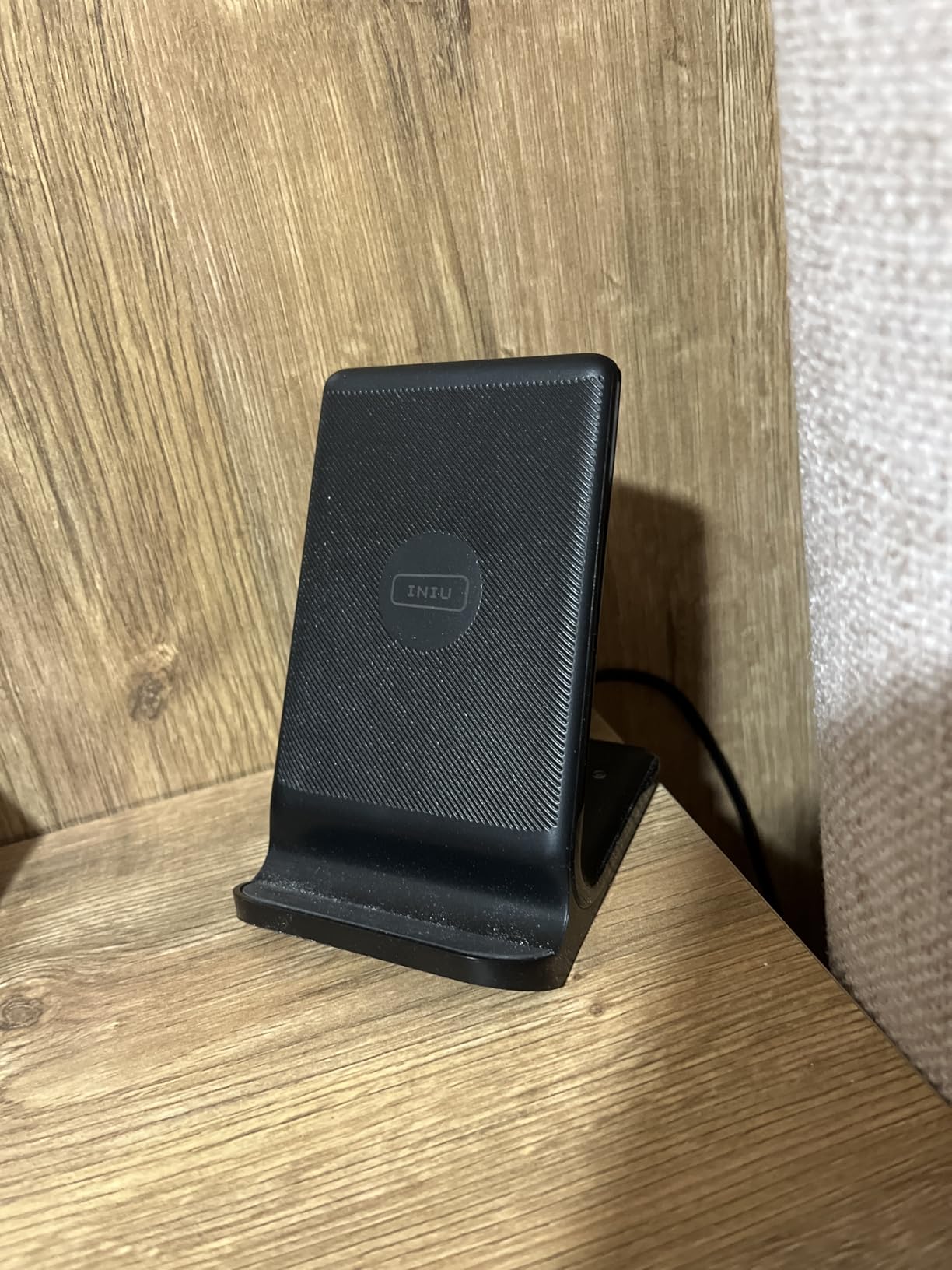 INIU Wireless Charger, 15W Fast Wireless Charging Station with Sleep-Friendly Adaptive Light Compatible with iPhone 17 16 15 14 13 12 Pro Max Samsung Galaxy S25 S24 S23 Note 20 Google etc customer photo 2