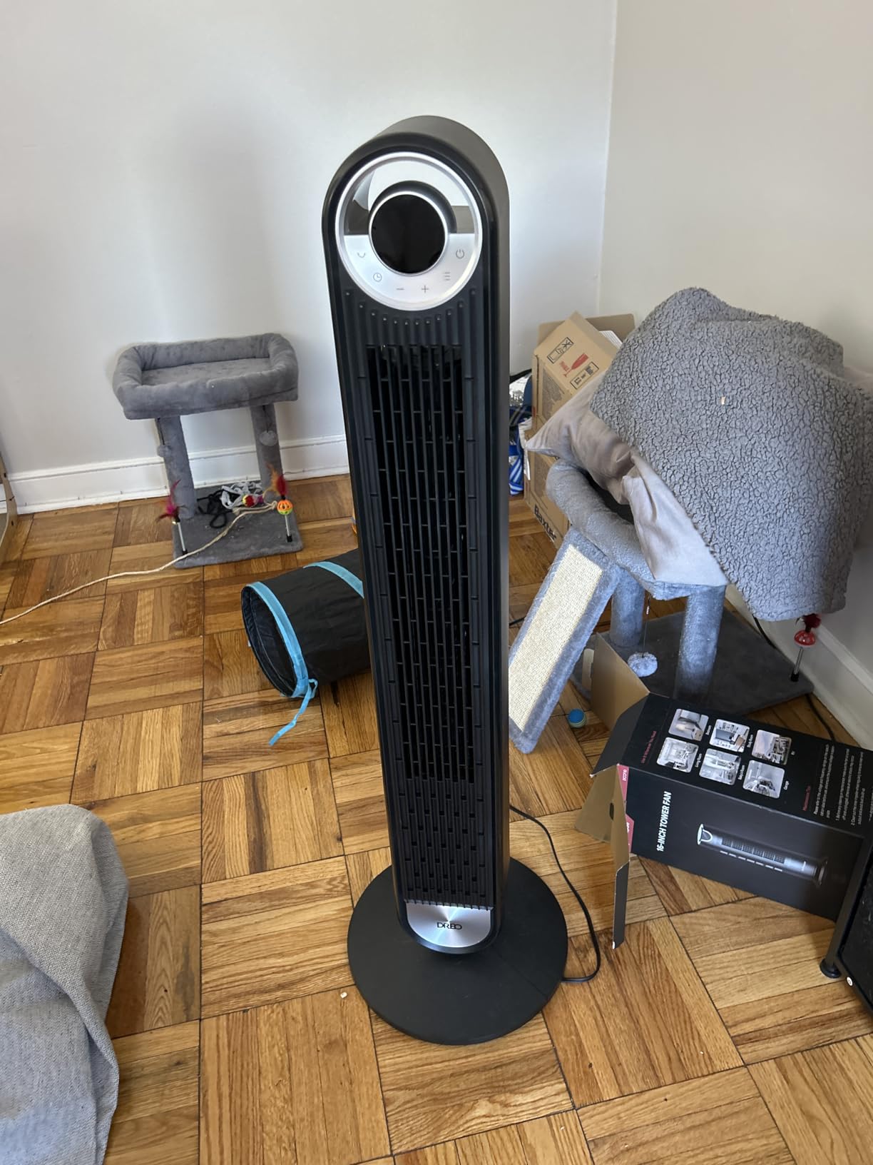 DREO Tower Fan for Bedroom, Upgraded DC 9 Speeds 20dB Ultra-Quiet Floor Fan, 90° Oscillating Fans with 28ft/s Velocity, 12H Timer, Standing Fan, Bladeless Fan Powerful for Home Office Room customer photo 1