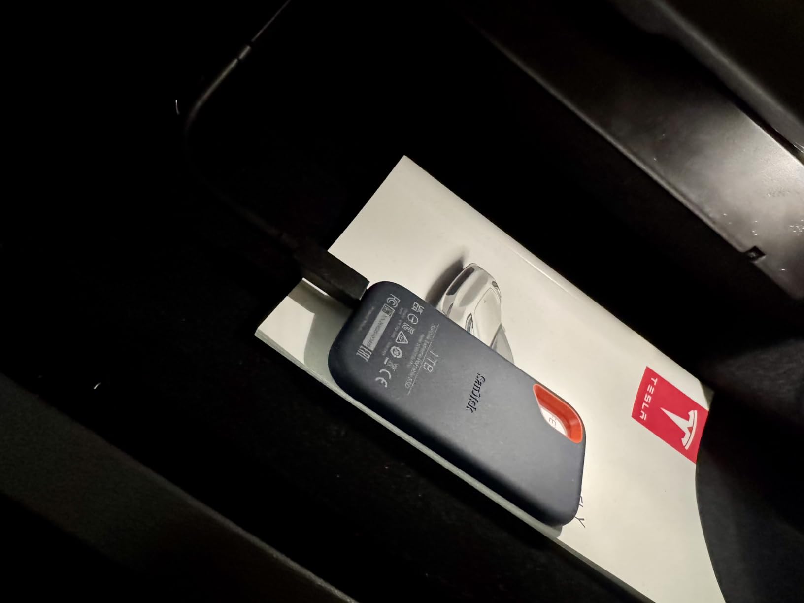 SanDisk 4TB Extreme Portable SSD (Old Model) - Up to 1050MB/s, USB-C, USB 3.2 Gen 2, IP65 Water and Dust Resistance, Updated Firmware - External Solid State Drive - SDSSDE61-4T00-G25 customer photo 1