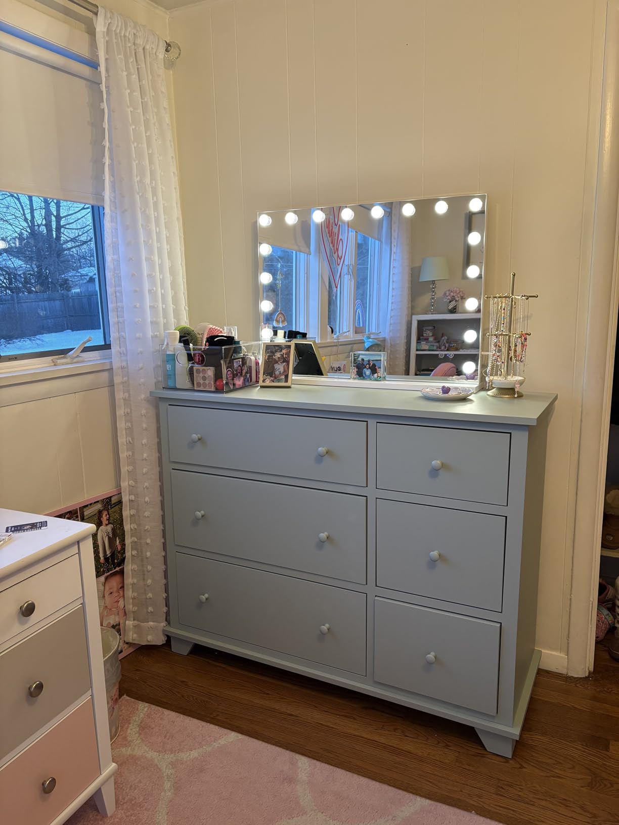 FENCHILIN Vanity Mirror with Lights 32''x23'' Tempered Glass Large Hollywood Mirror with 18 Dimmable Bulbs for Makeup Table/Hanging Bluetooth Speaker Mirror with Touch Screen & USB Charge Port customer photo 1