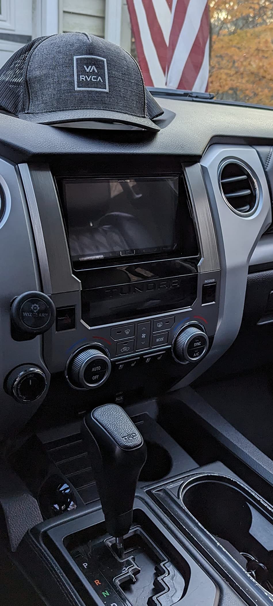 Alpine iLX-407 Shallow Chassis 7-Inch Multimedia Receiver with Apple Carplay and Android Auto customer photo 1