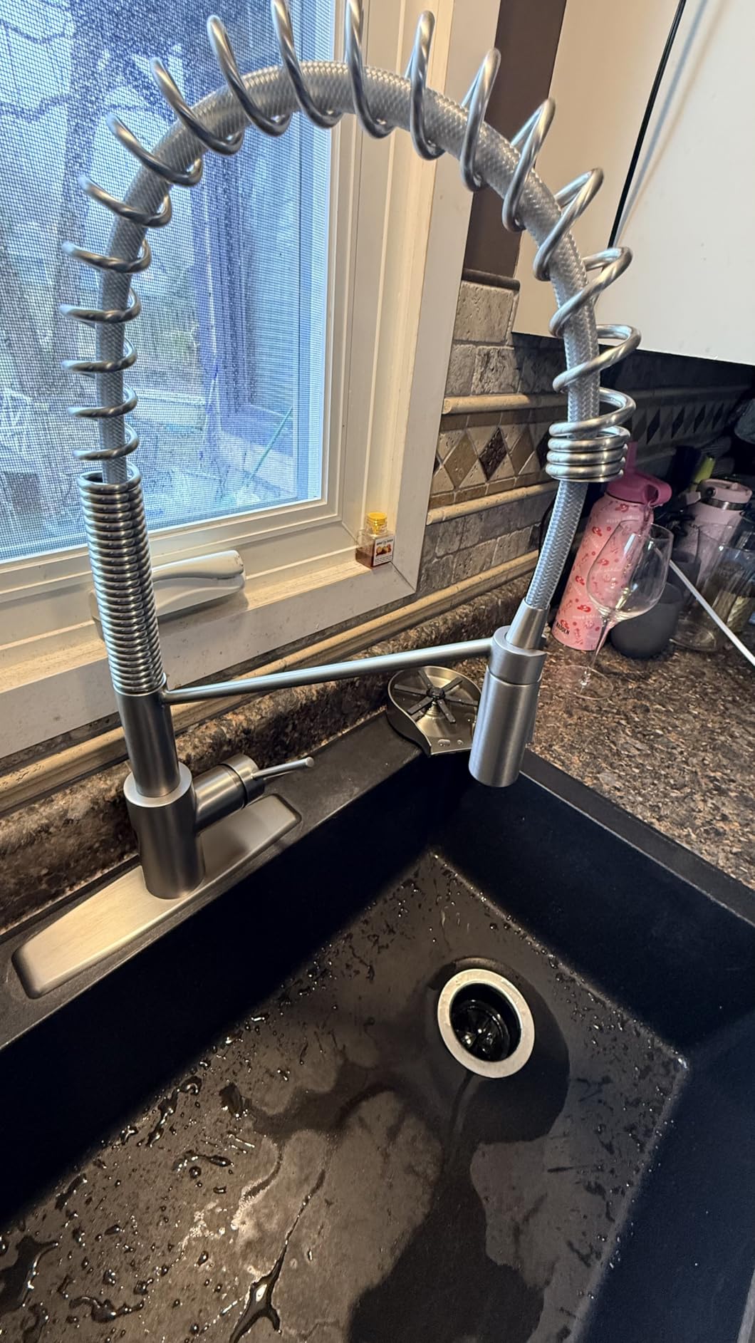 KRAUS Oletto Touchless Sensor Commercial Pull-Down Single Handle Kitchen Faucet with QuickDock Top Mount Assembly in Spot Free Stainless Steel customer photo 1