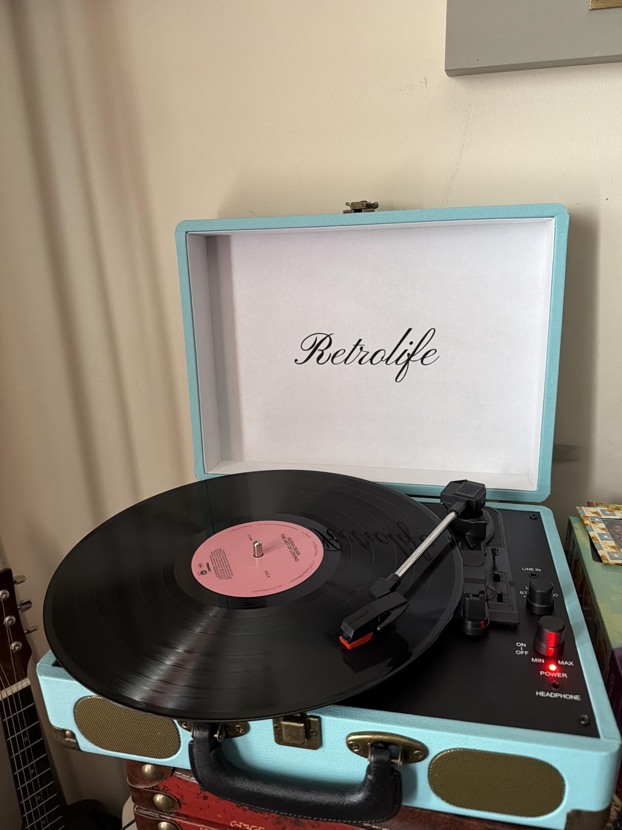 Retrolife Vinyl Record Player 3-Speed Bluetooth Suitcase Portable Belt-Driven Record Player with Built-in Speakers customer photo 1