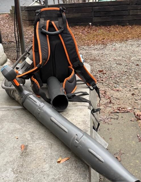 LawnMaster NPTBL31AB No-Pull Backpack Leaf Blower, Gas-Powered with Electric Start, 31cc 2-Cycle Engine, 470CFM, 175MPH customer photo 2