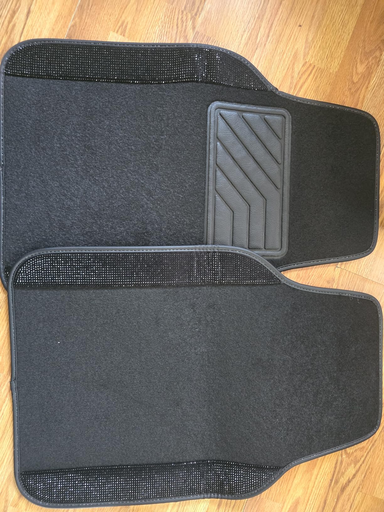 CAR PASS Bling Diamond Car Floor Mats, Sparkling Crystal Shining Glitter Rhinestone Carpet, Anti-Slip PVC Heel Pad Waterproof Universal for Automotive SUV,Sedan,Van,4pcs Girl Women Men Black Diamond customer photo 1