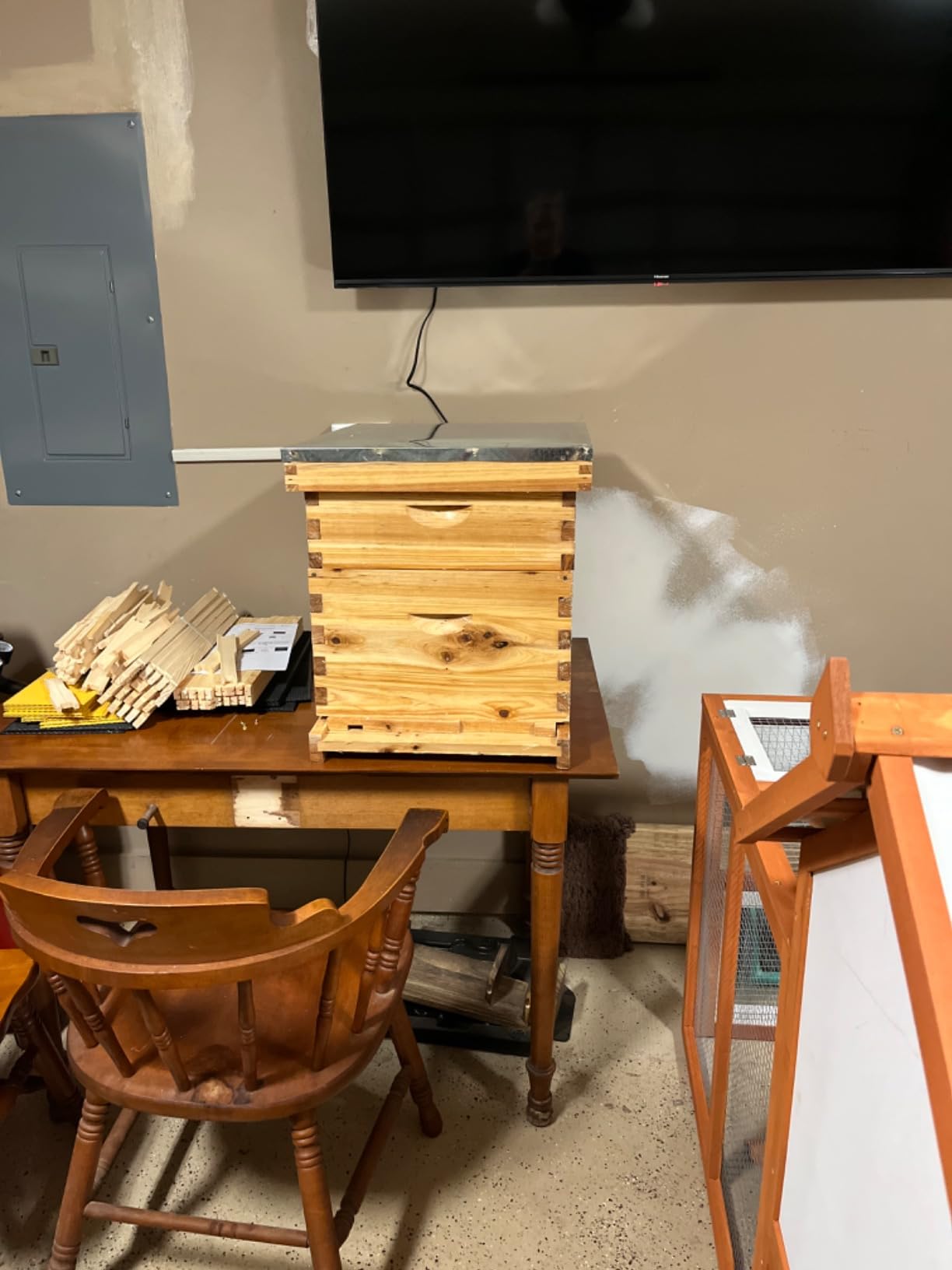 Honey Lake 10-Frame Beehives Starter Kit - Complete Langstroth Hive with 1 Deep Brood Box & 1 Medium Super, Beeswax-Coated, Includes Beehive Frames & Waxed Foundation Sheets customer photo 2