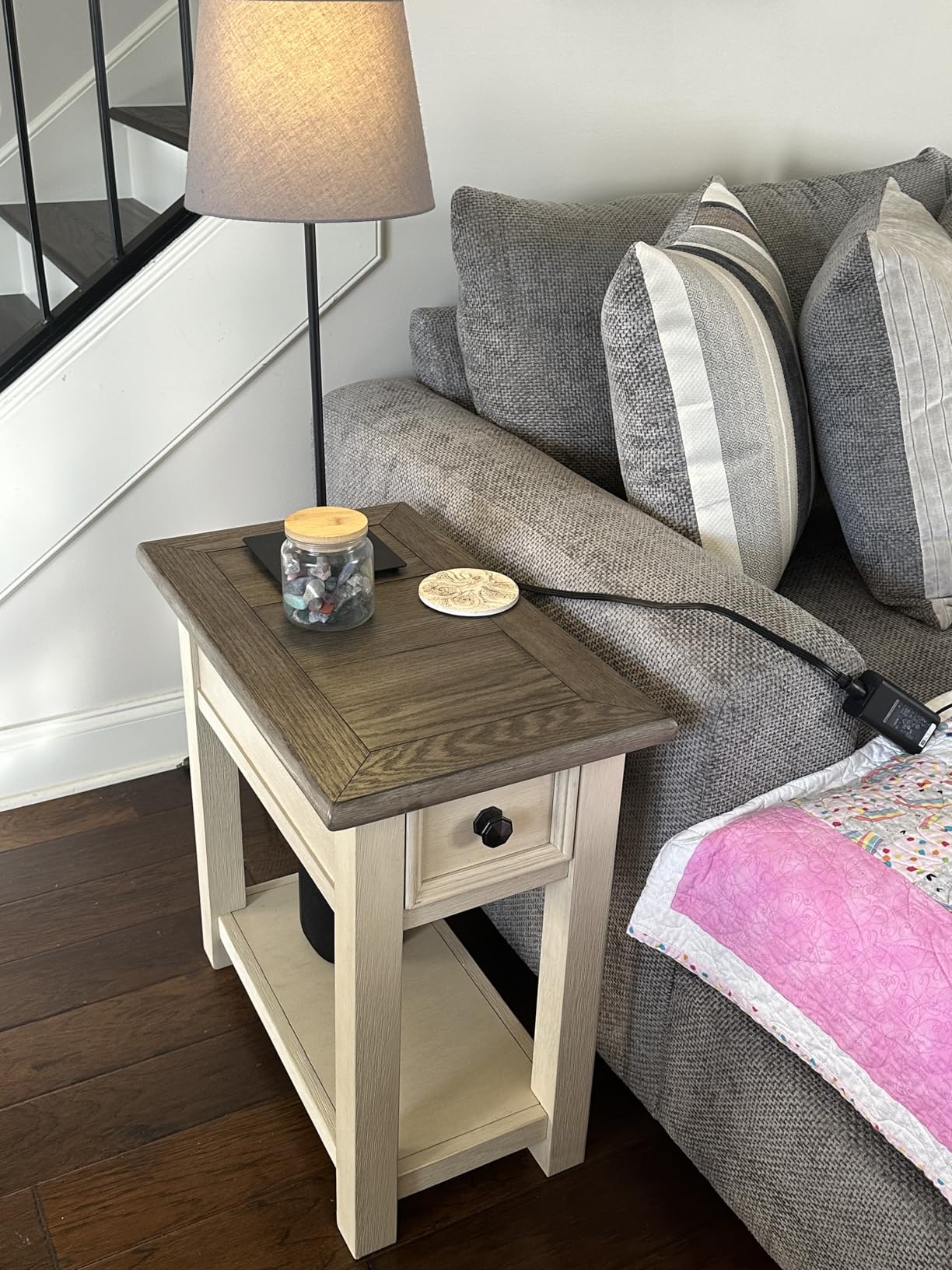 Signature Design by Ashley Bolanburg Chairside End Table With Charging Station, Two-Tone Wood Accent Table With Drawer Storage, Plank Top Design for Living Room or Bedroom, Antique White customer photo 1