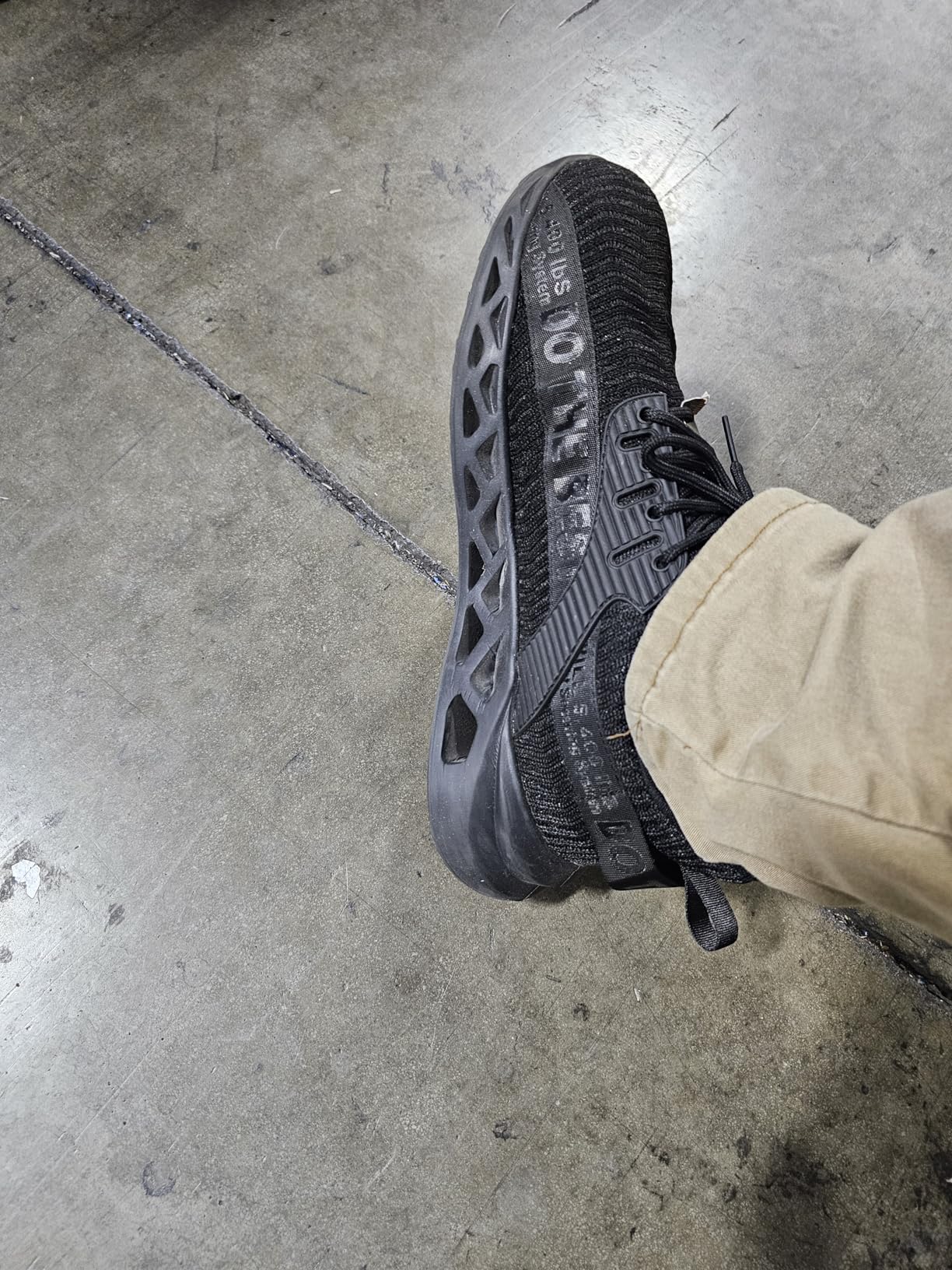 Furuian Steel Toe Sneakers for Men Women Lightweight Safety Shoes Comfortable Puncture Proof Slip On Indestructible Work Shoes customer photo 2