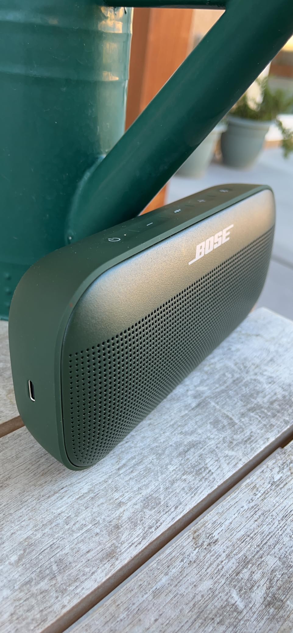 Bose SoundLink Flex Bluetooth Speaker, Portable Speaker with Microphone, Wireless Waterproof Speaker for Travel, Outdoor and Pool Use, Black customer photo 1