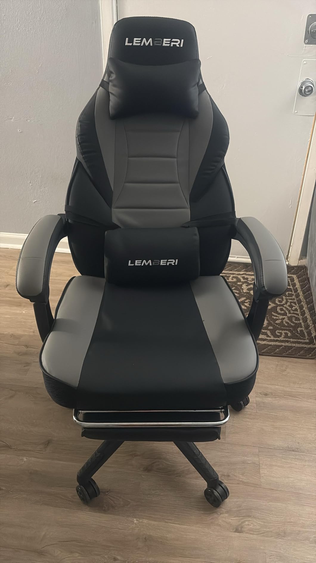 LEMBERI Big and Tall Gaming Chair 400lb Capacity, Heavy-Duty Office Chair with Reinforced Footrest, Wide Seat High Back PC Desk Chair with Linkage Armrests, Thickened Steel Frame, PU Leather, Red customer photo 1