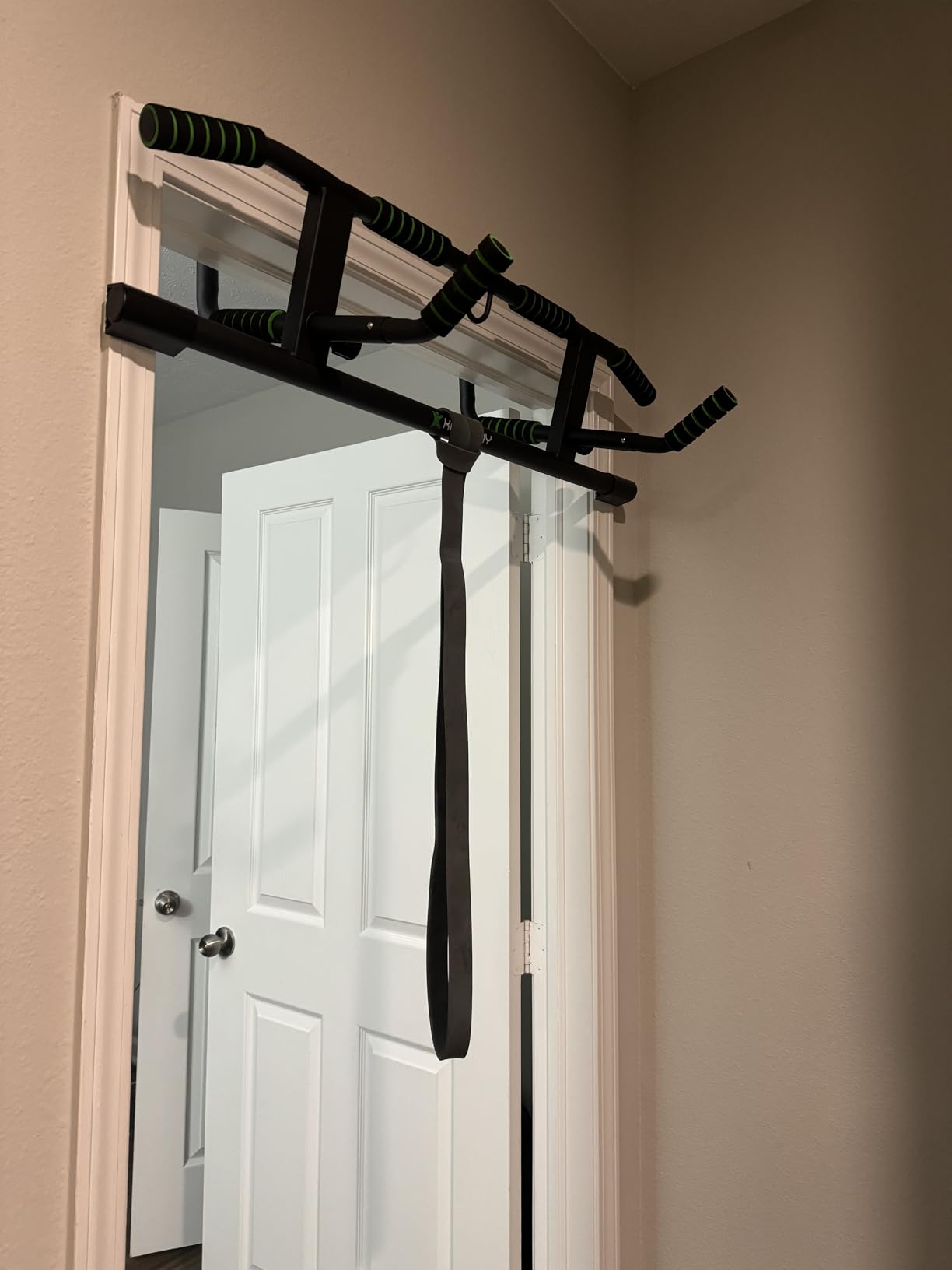 KAKICLAY 2026 Upgrade Multi-Grip Pull Up Bar with Smart Larger Hooks Technology - USA Original Patent, Designed, Shipped, Warranty customer photo 2