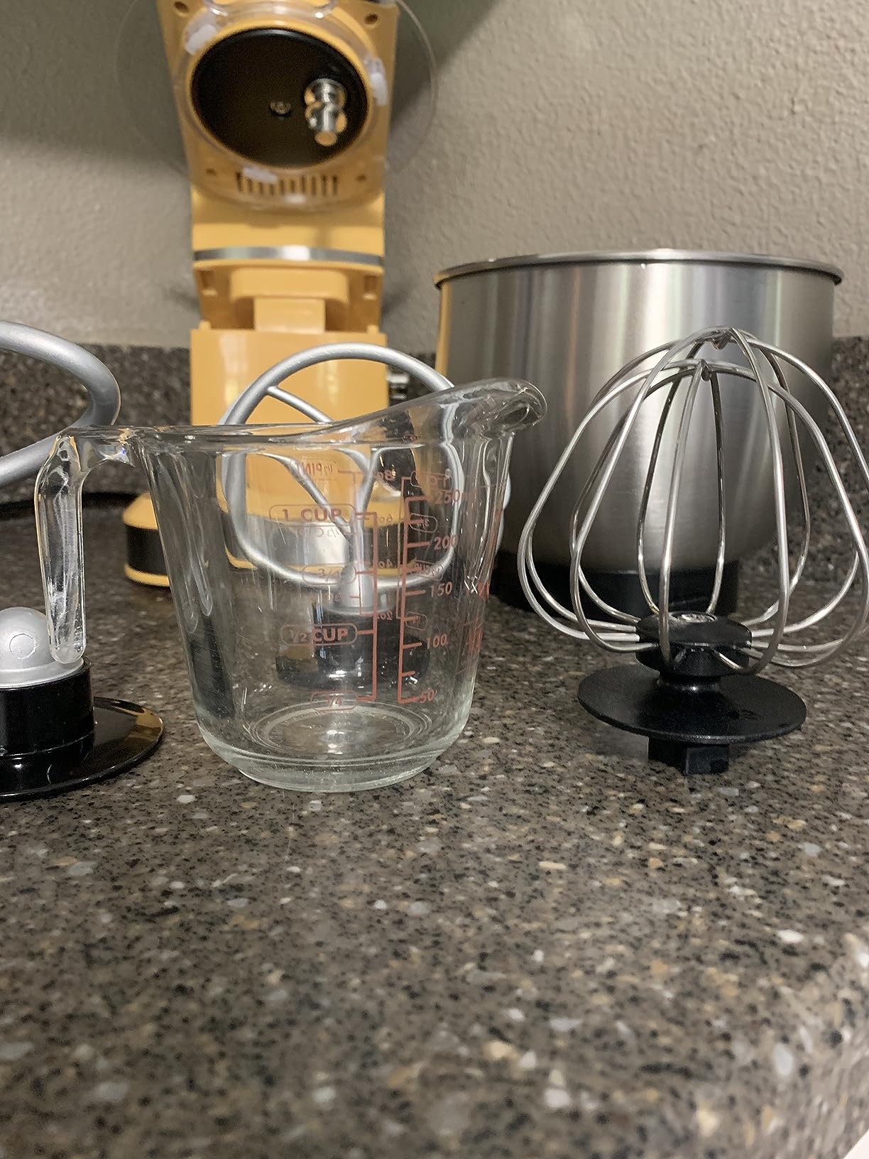 Kitchen in the box Stand Mixer,3.2Qt Small Electric Food Mixer,6 Speeds Portable Lightweight Kitchen Mixer for Daily Use with Egg Whisk,Dough Hook,Flat Beater customer photo 1