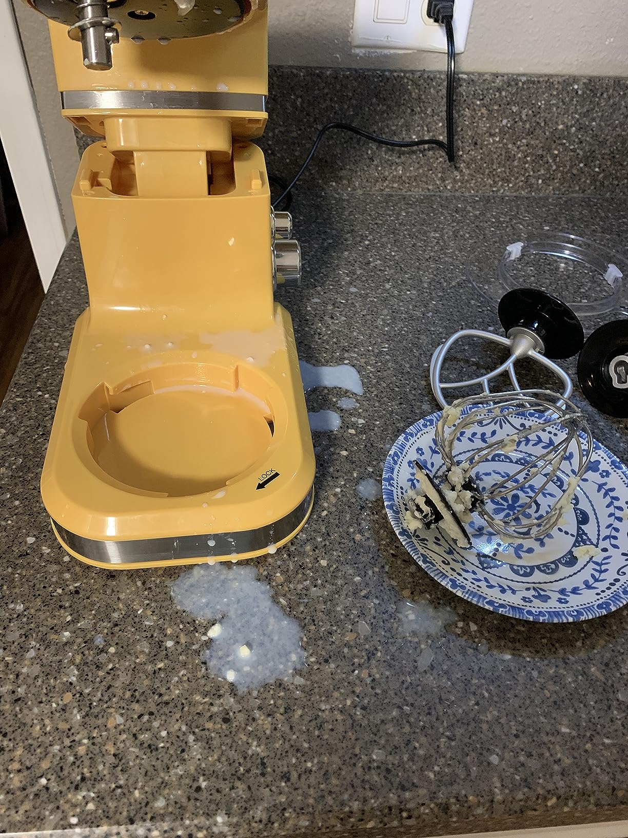 Kitchen in the box Stand Mixer,3.2Qt Small Electric Food Mixer,6 Speeds Portable Lightweight Kitchen Mixer for Daily Use with Egg Whisk,Dough Hook,Flat Beater customer photo 2