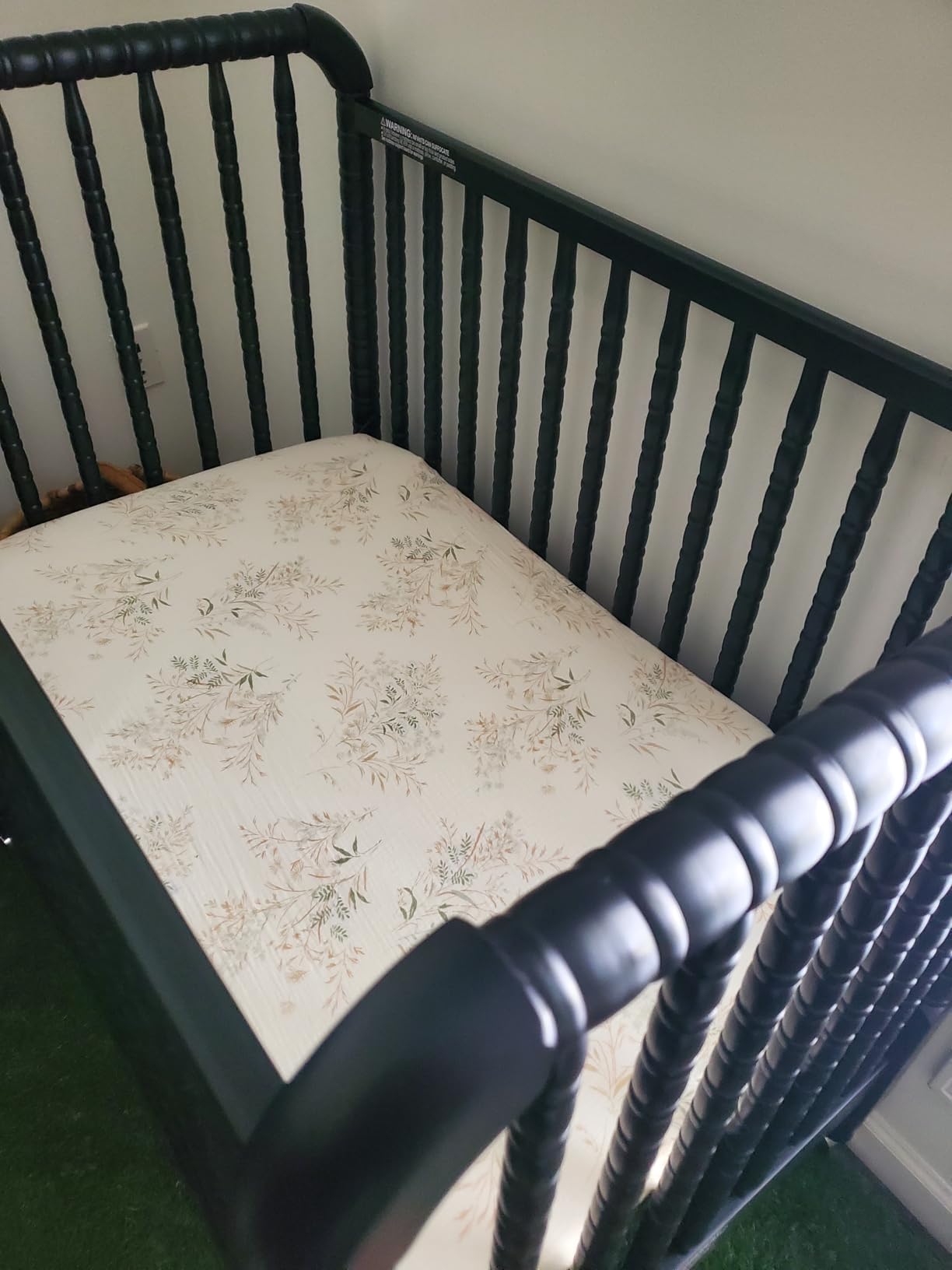 Davinci Jenny Lind 3-in-1 Convertible Mini Crib in Ebony, Removable Wheels, Greenguard Gold Certified customer photo 2