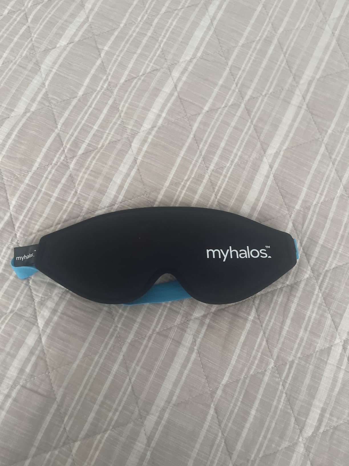 MyHalos 3D Sleep Mask - Zero Pressure Memory Foam Eyelash Friendly, Award-Winning Sleep Aid for Travel customer photo 2