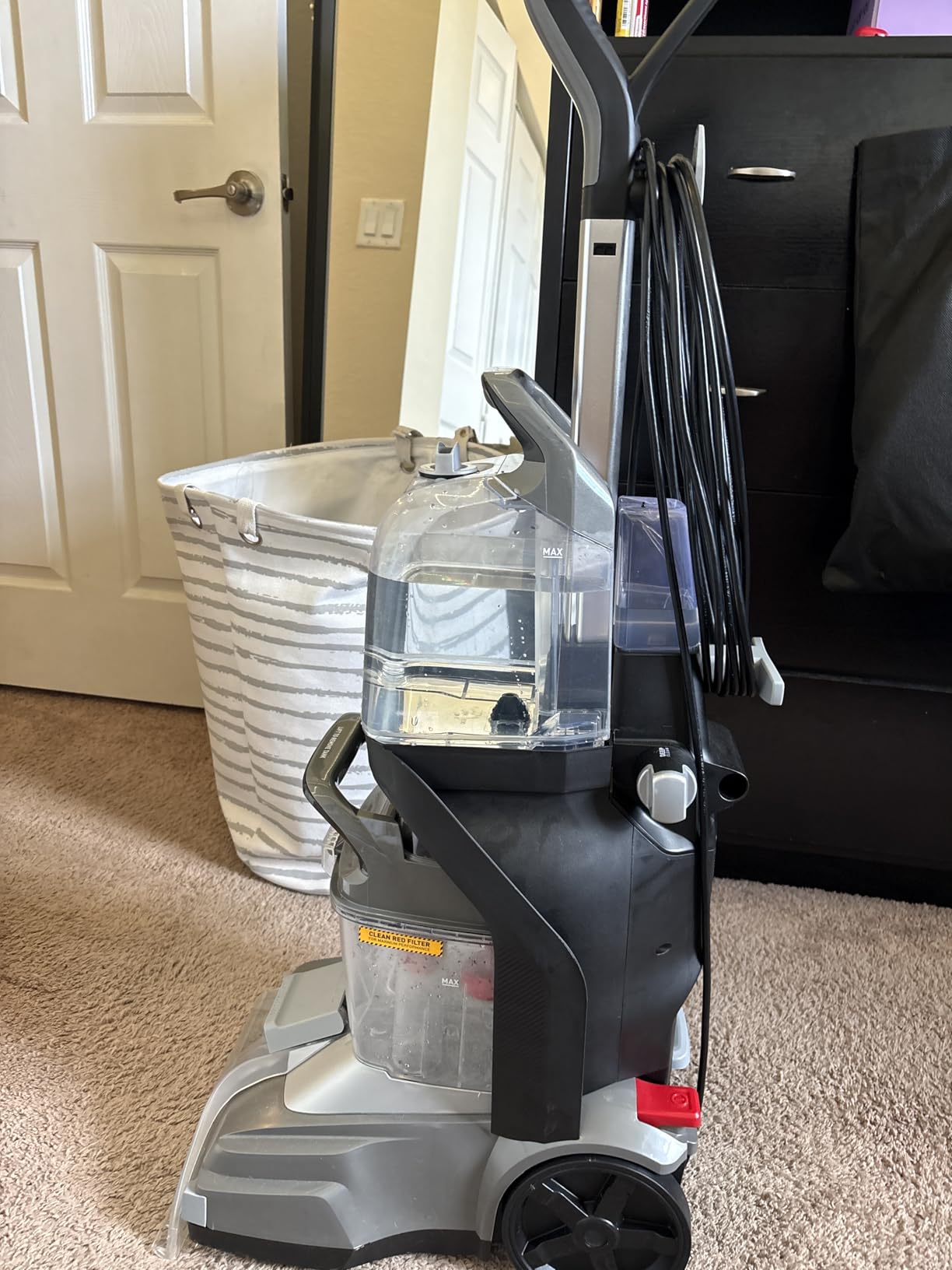 Hoover PowerScrub XL Pet Carpet Cleaner Machine, Upright Shampooer, FH68050 customer photo 2