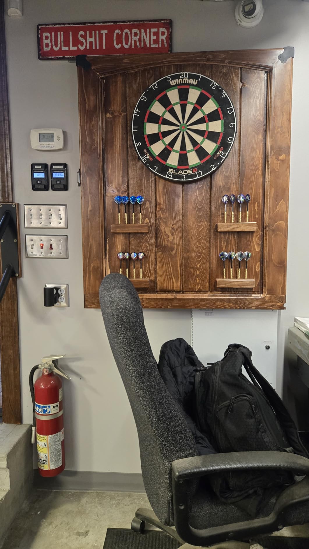 Winmau Blade X & Blade 6 Series Dartboards - Professional PDC Official Tournament Dart Board, Ultra-Thin Wire System, High-Density Sisal Construction customer photo 1