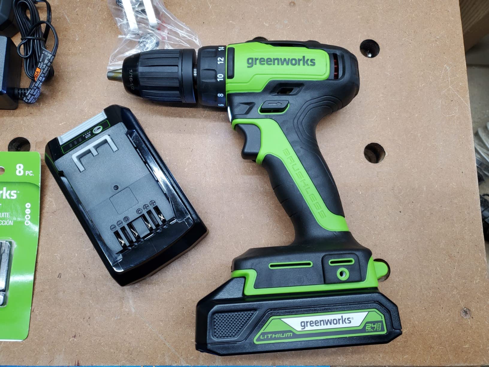 Greenworks 24V Brushless Cordless Drill Kit, 310 in./lbs, 18+1 Position Clutch, 1/2 '' Keyless Chuck, Variable Speed, (2)2Ah Batteries with 2A Charger, LED Light, 8pcs Drill Bits with Tool Bag customer photo 2