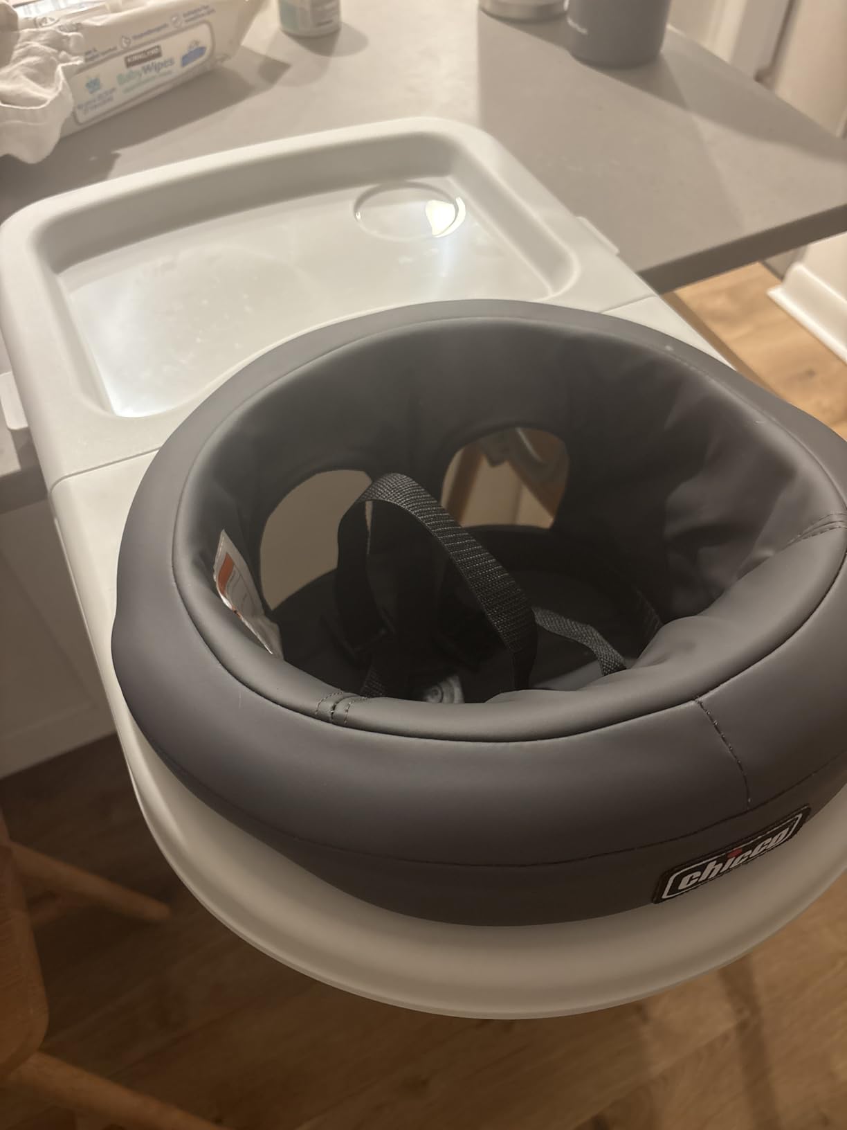 Chicco FastLock 360 Rotating Hook-On High Chair, Portable High Chair for Babies and Toddlers, Sets up in Seconds, Charcoal/Grey customer photo 1