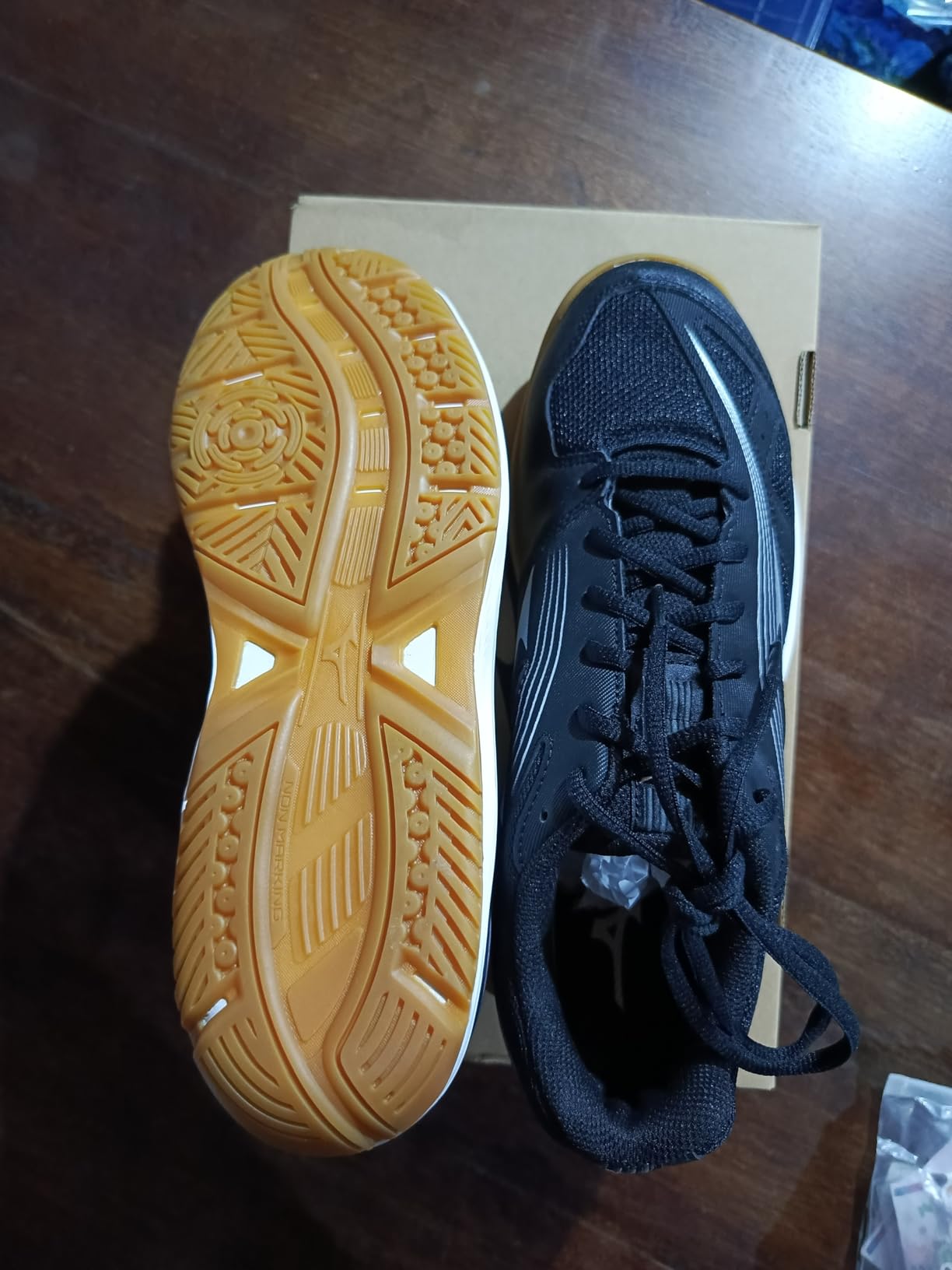 Mizuno Women's Cyclone Speed 3 Volleyball Shoe customer photo 2